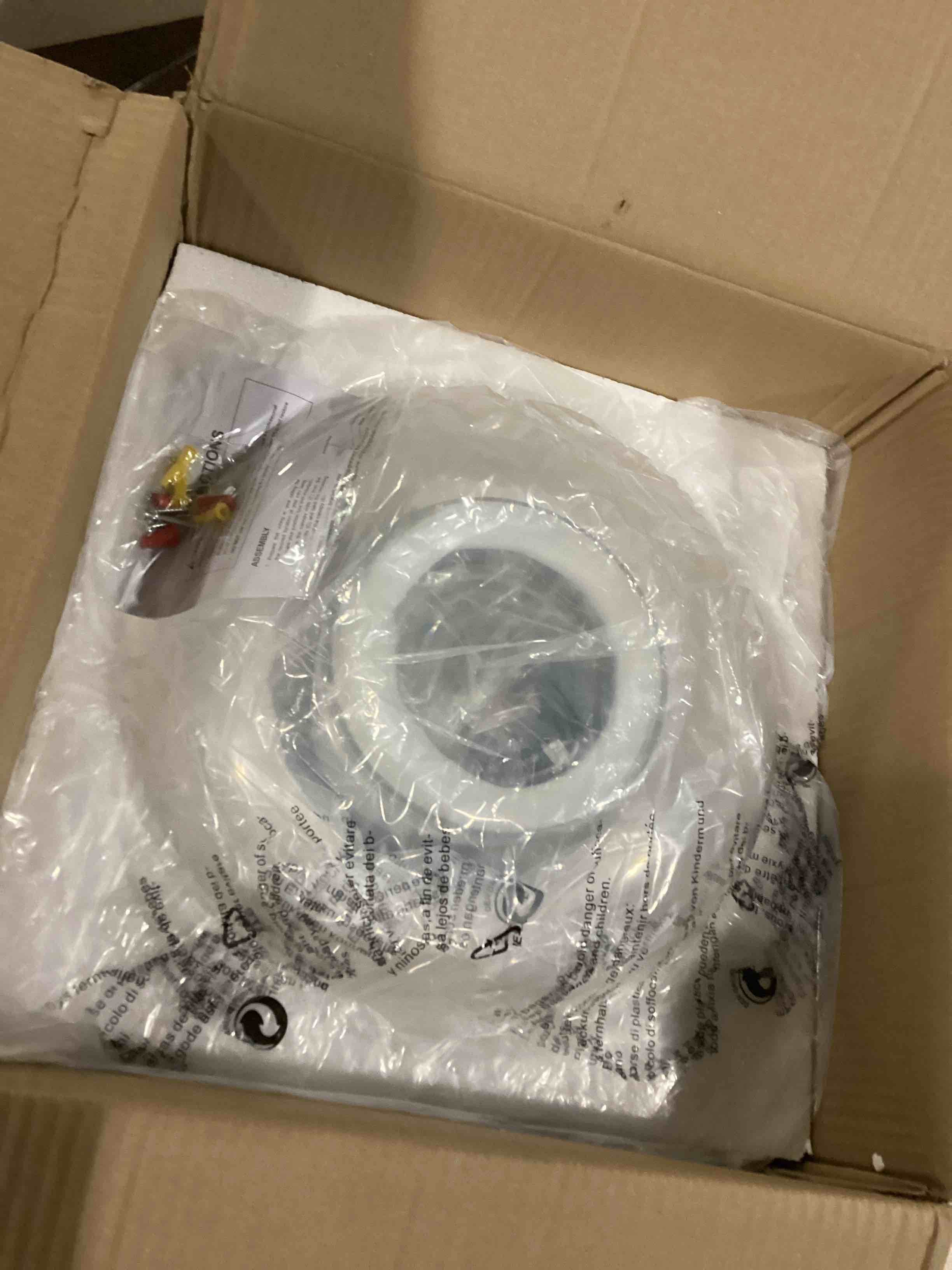 https://s3.amazonaws.com/lotting-images-prod/bidfta/ORG6697280_1727291435072.jpeg