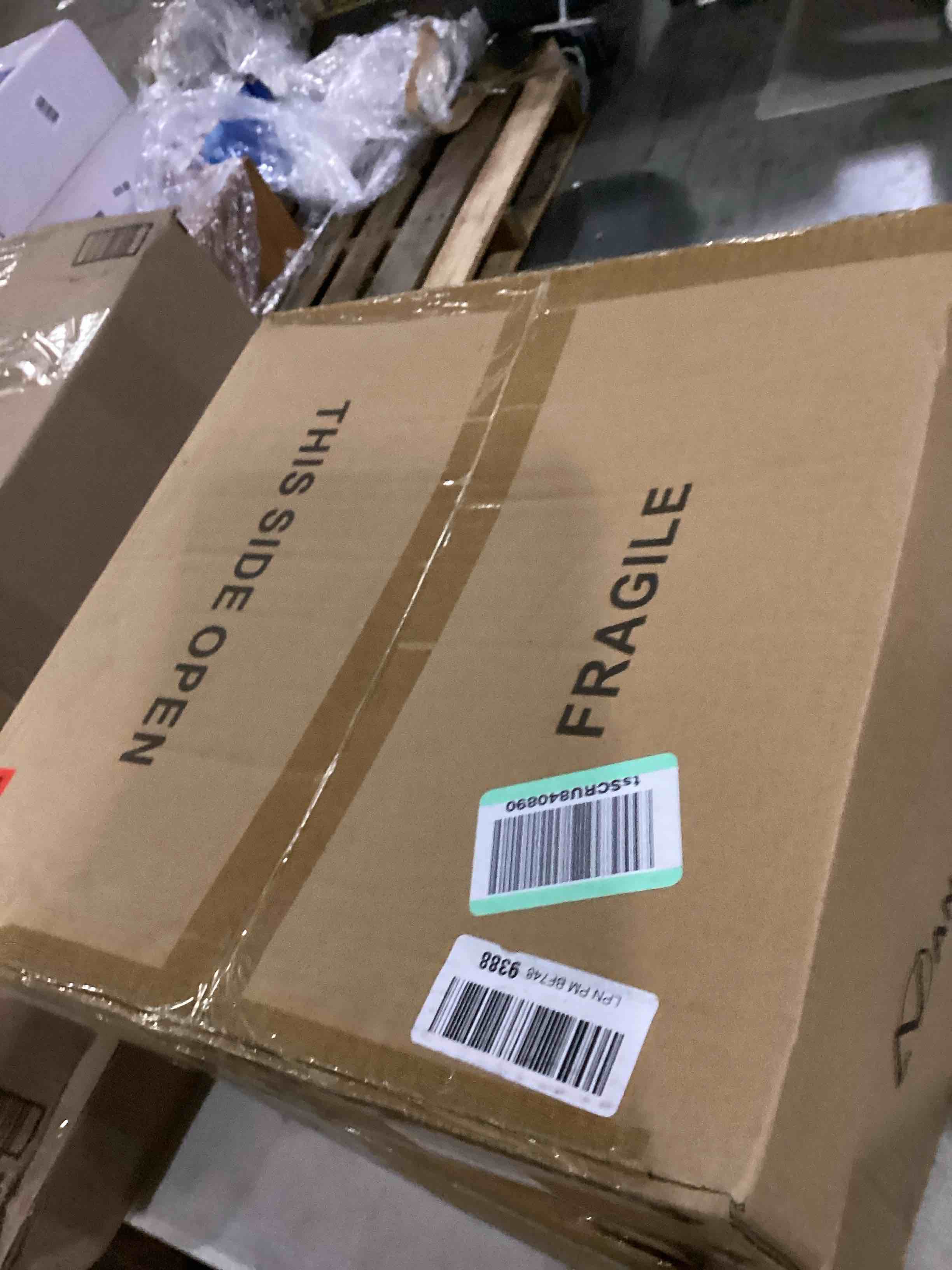 https://s3.amazonaws.com/lotting-images-prod/bidfta/ORG6697354_1727449207842.jpeg