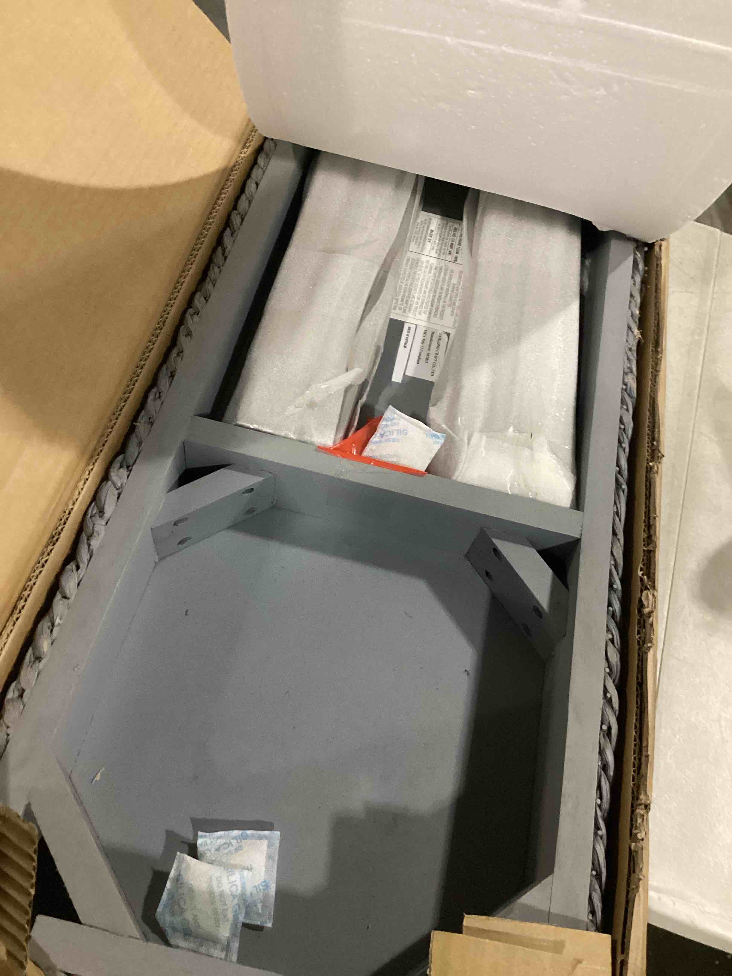 https://s3.amazonaws.com/lotting-images-prod/bidfta/ORG6697826_1728045494894.jpeg