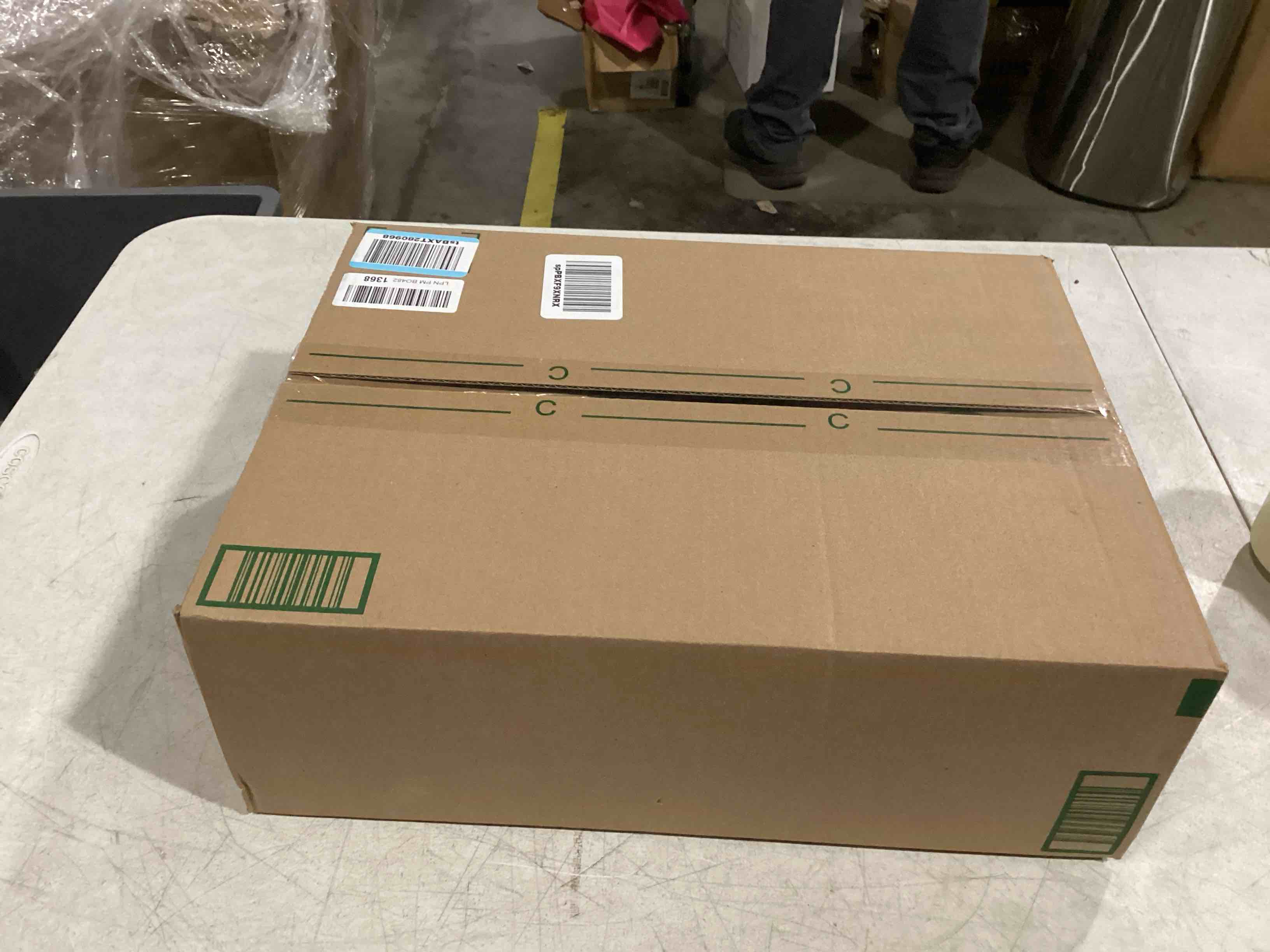 (USED) Outset 76376 Fish Cast Iron Grill and Serving Pan Black, 18.9 x