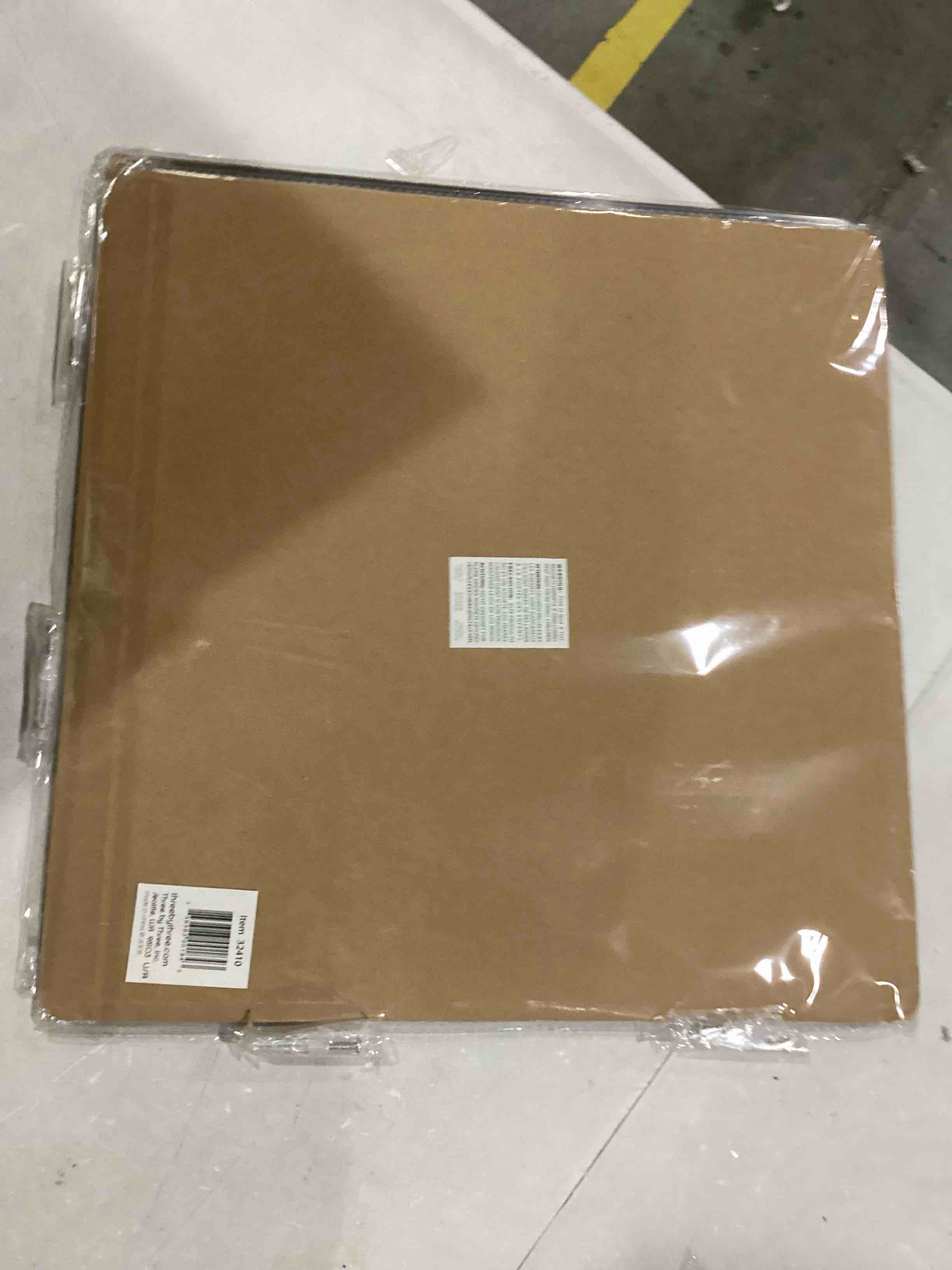 https://s3.amazonaws.com/lotting-images-prod/bidfta/ORG6699533_1724262678073.jpeg