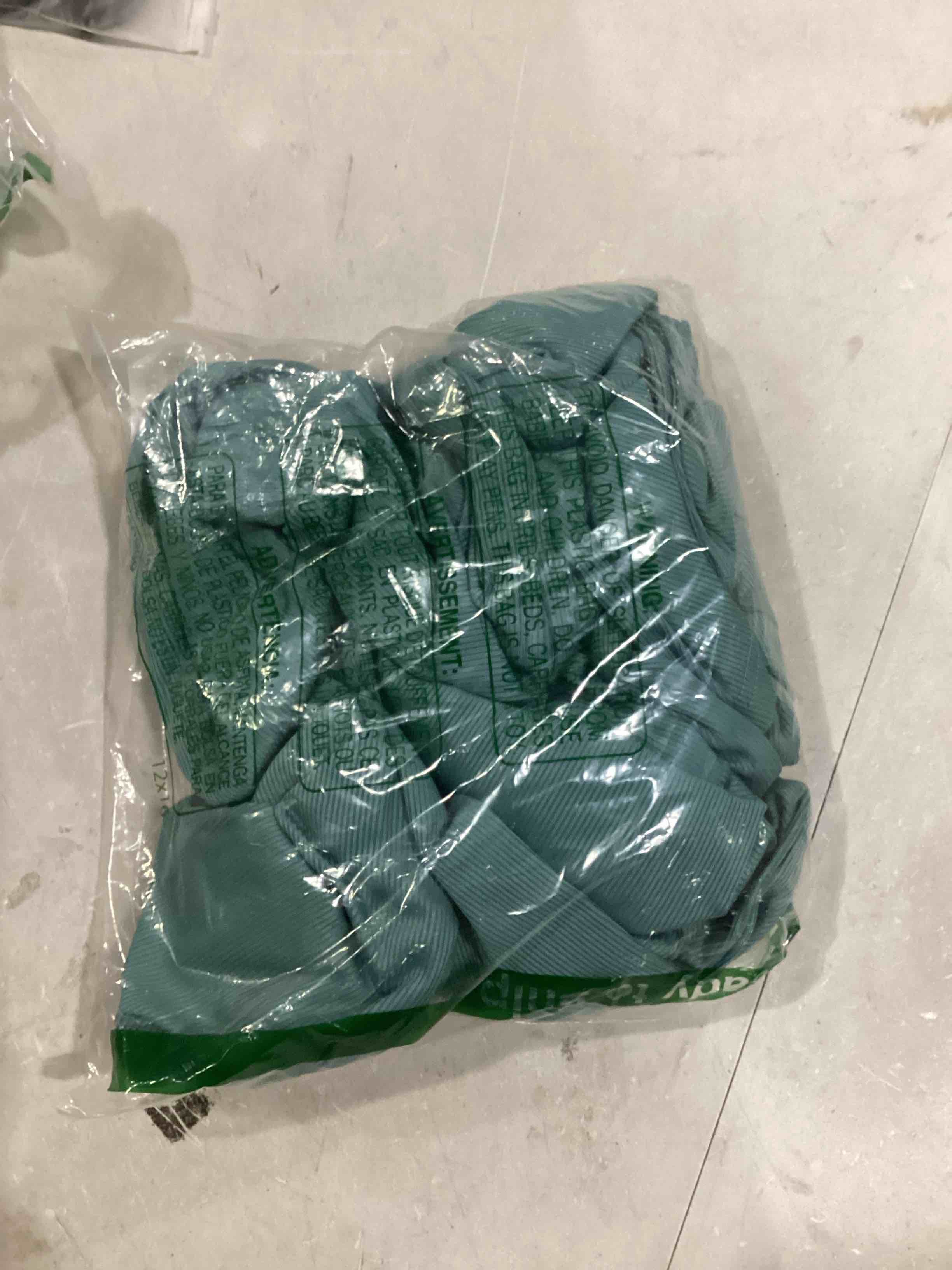 https://s3.amazonaws.com/lotting-images-prod/bidfta/ORG6700653_1725894085761.jpeg
