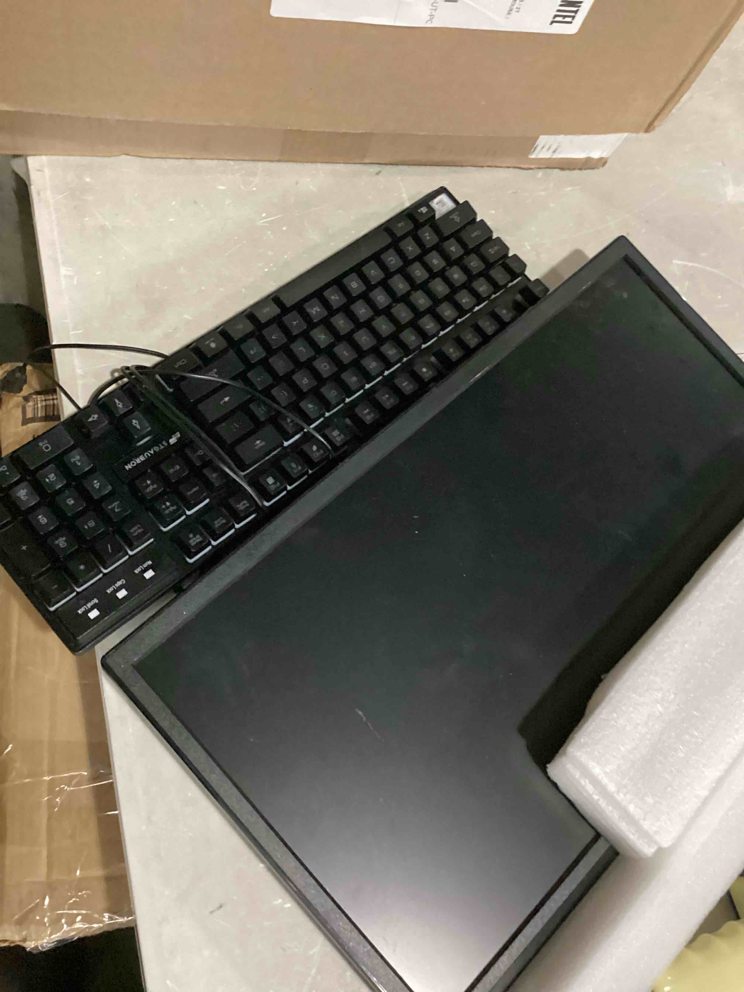 https://s3.amazonaws.com/lotting-images-prod/bidfta/ORG6700945_1725895905321.jpeg