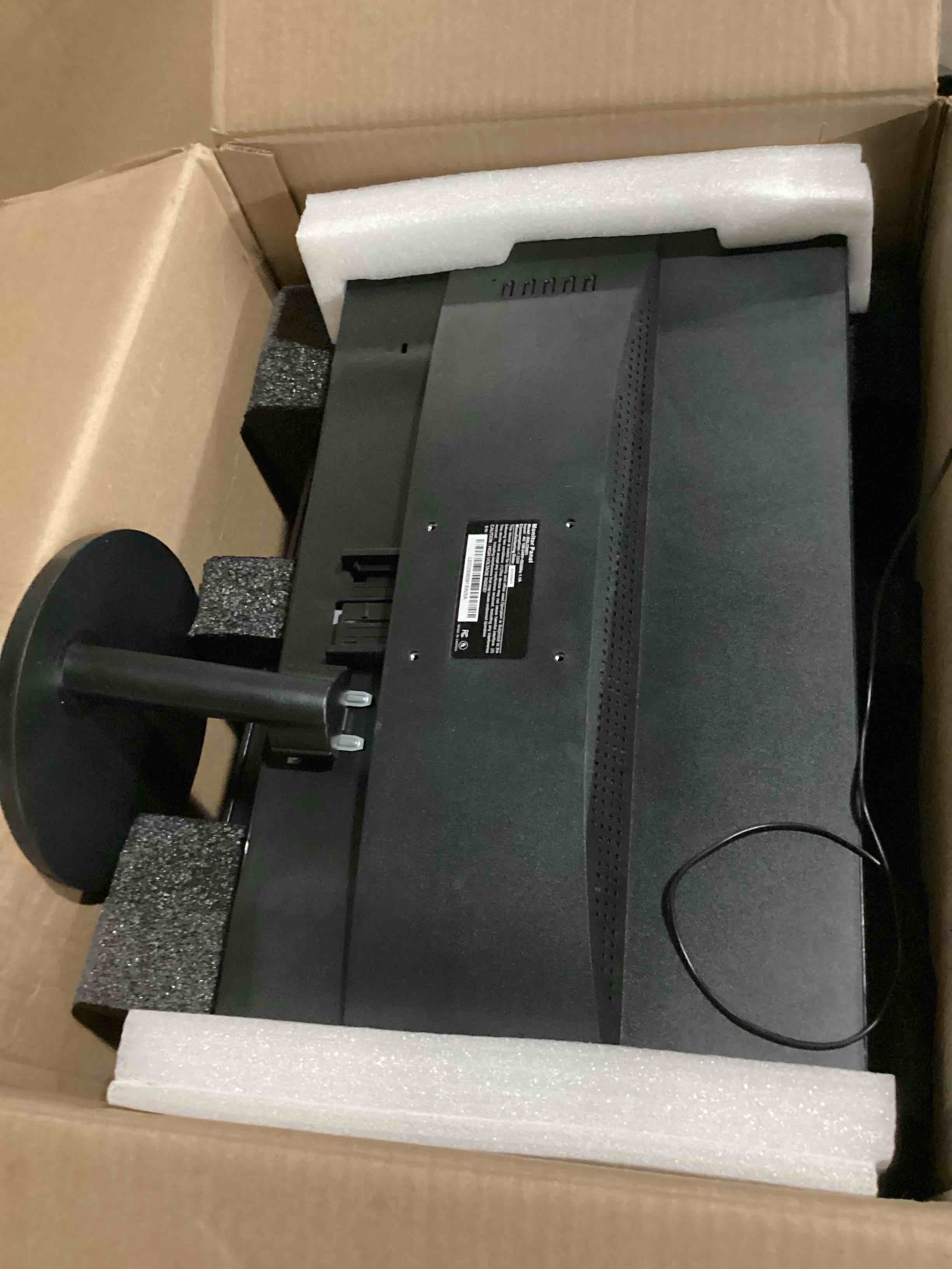 https://s3.amazonaws.com/lotting-images-prod/bidfta/ORG6700945_1725895960849.jpeg