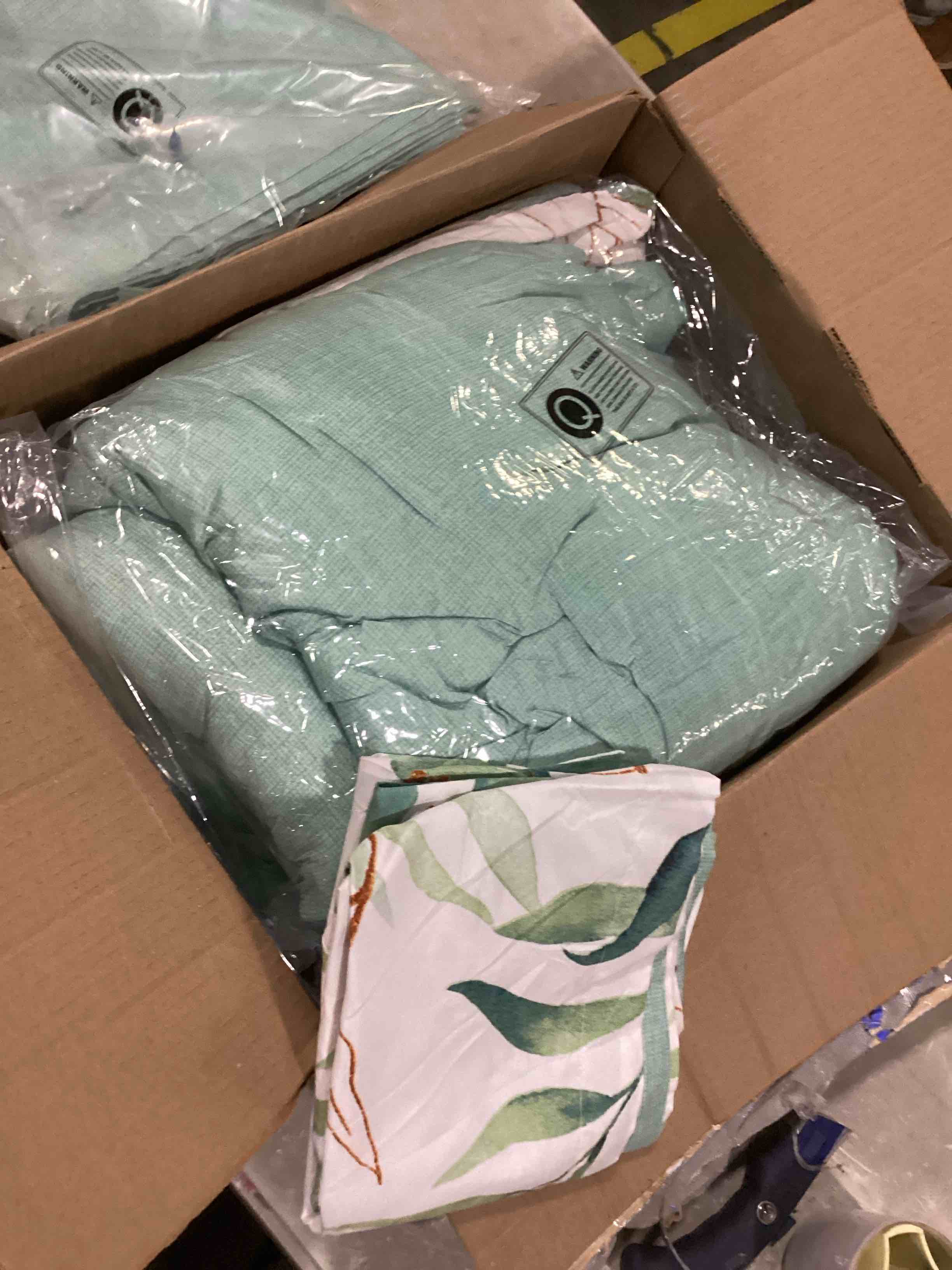 https://s3.amazonaws.com/lotting-images-prod/bidfta/ORG6701535_1726492193549.jpeg