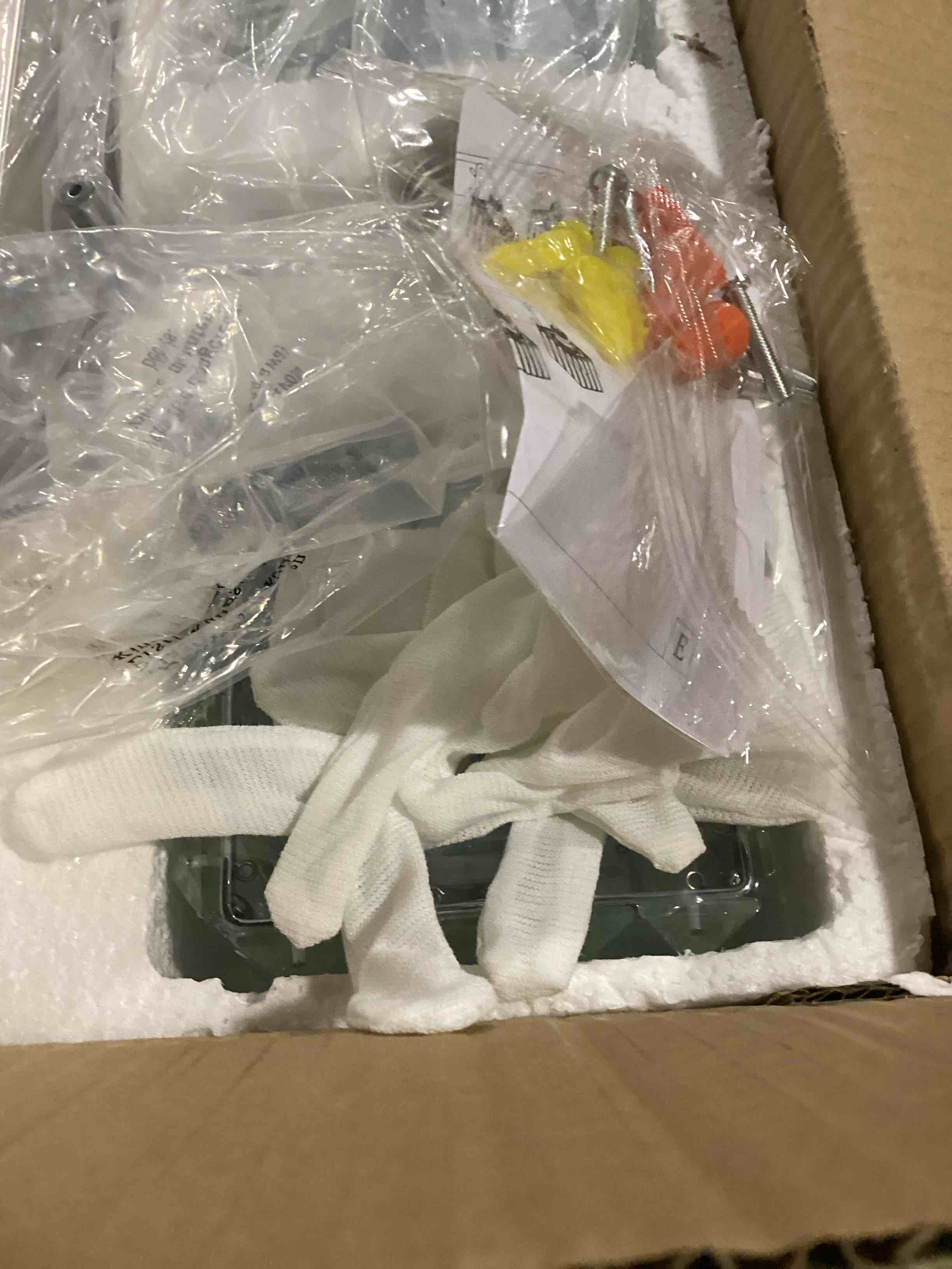 https://s3.amazonaws.com/lotting-images-prod/bidfta/ORG6703123_1725624711182.jpeg