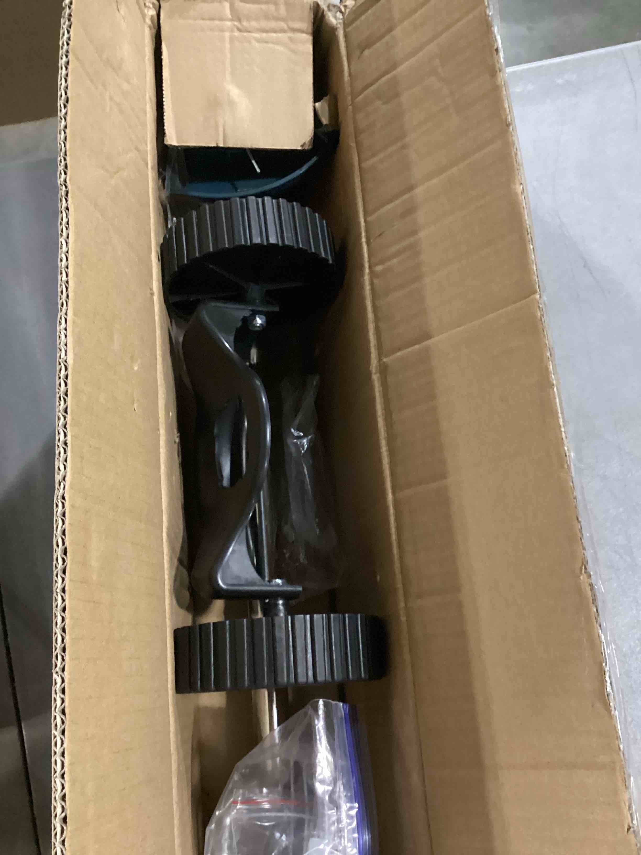 https://s3.amazonaws.com/lotting-images-prod/bidfta/ORG6703261_1725895625925.jpeg