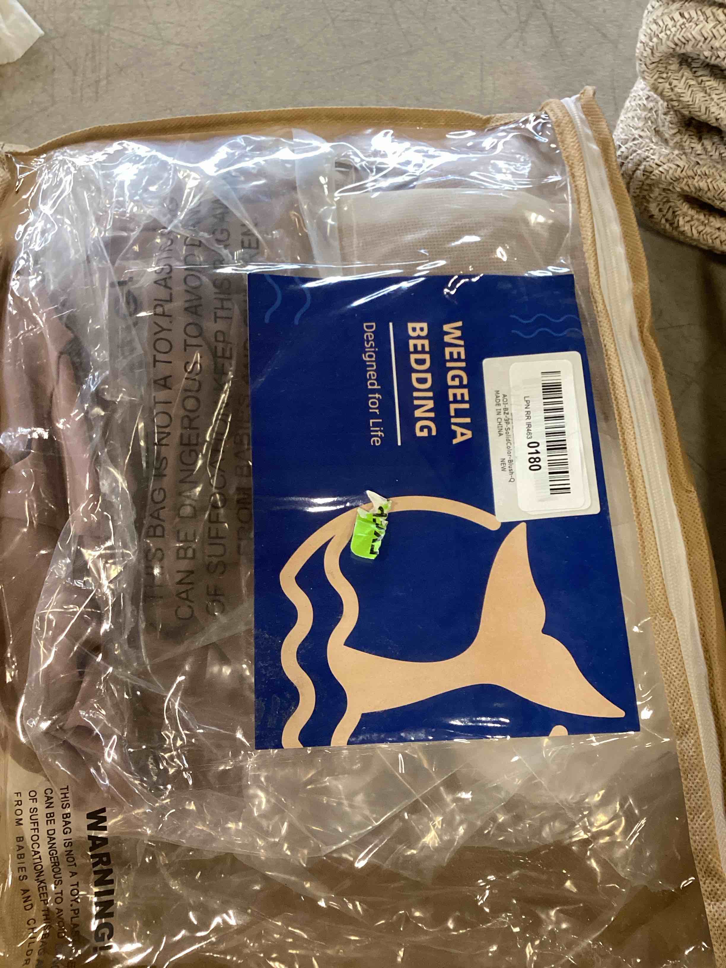 https://s3.amazonaws.com/lotting-images-prod/bidfta/ORG6704308_1719605255996.jpeg
