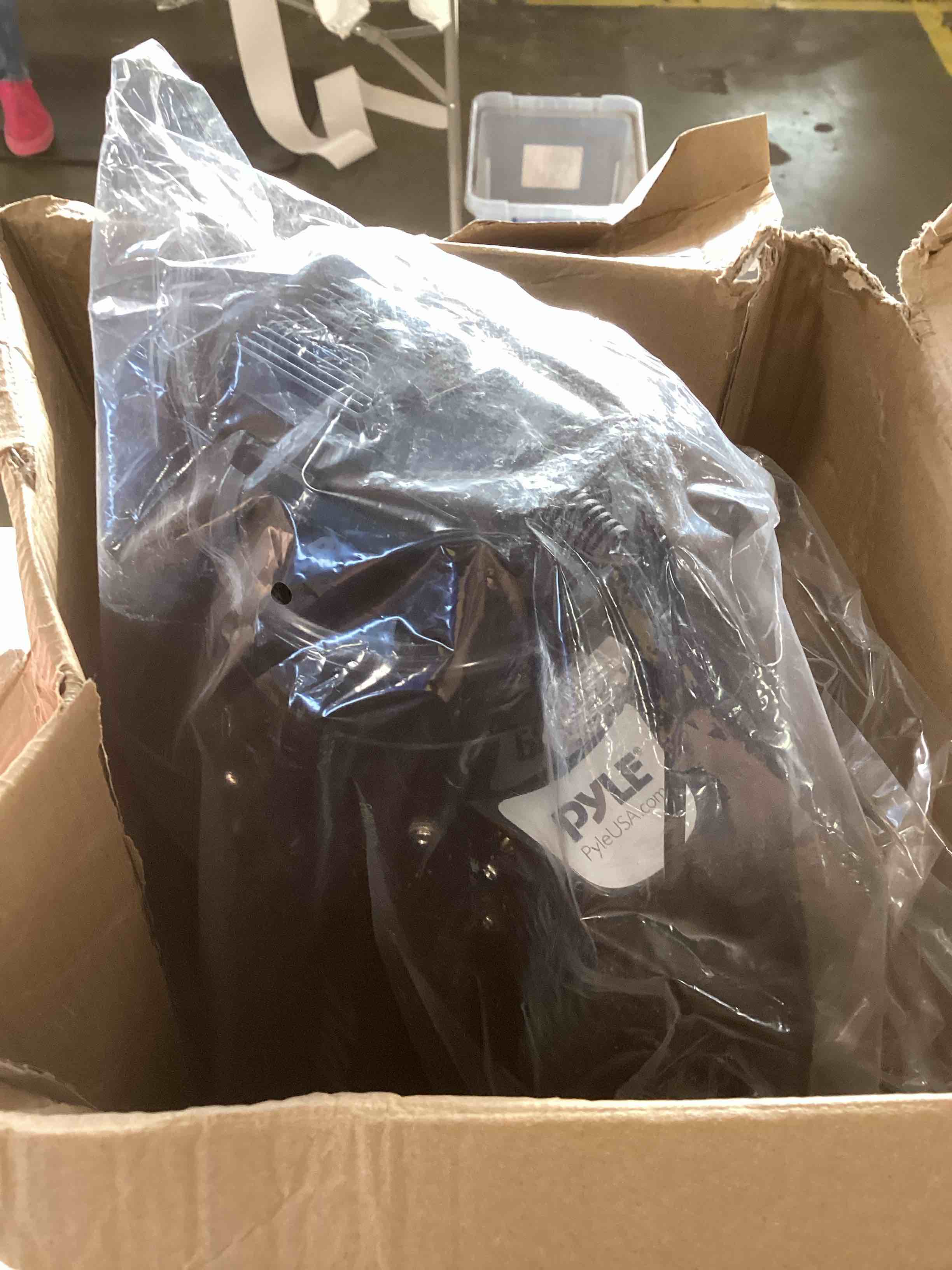 https://s3.amazonaws.com/lotting-images-prod/bidfta/ORG6704909_1720007382683.jpeg