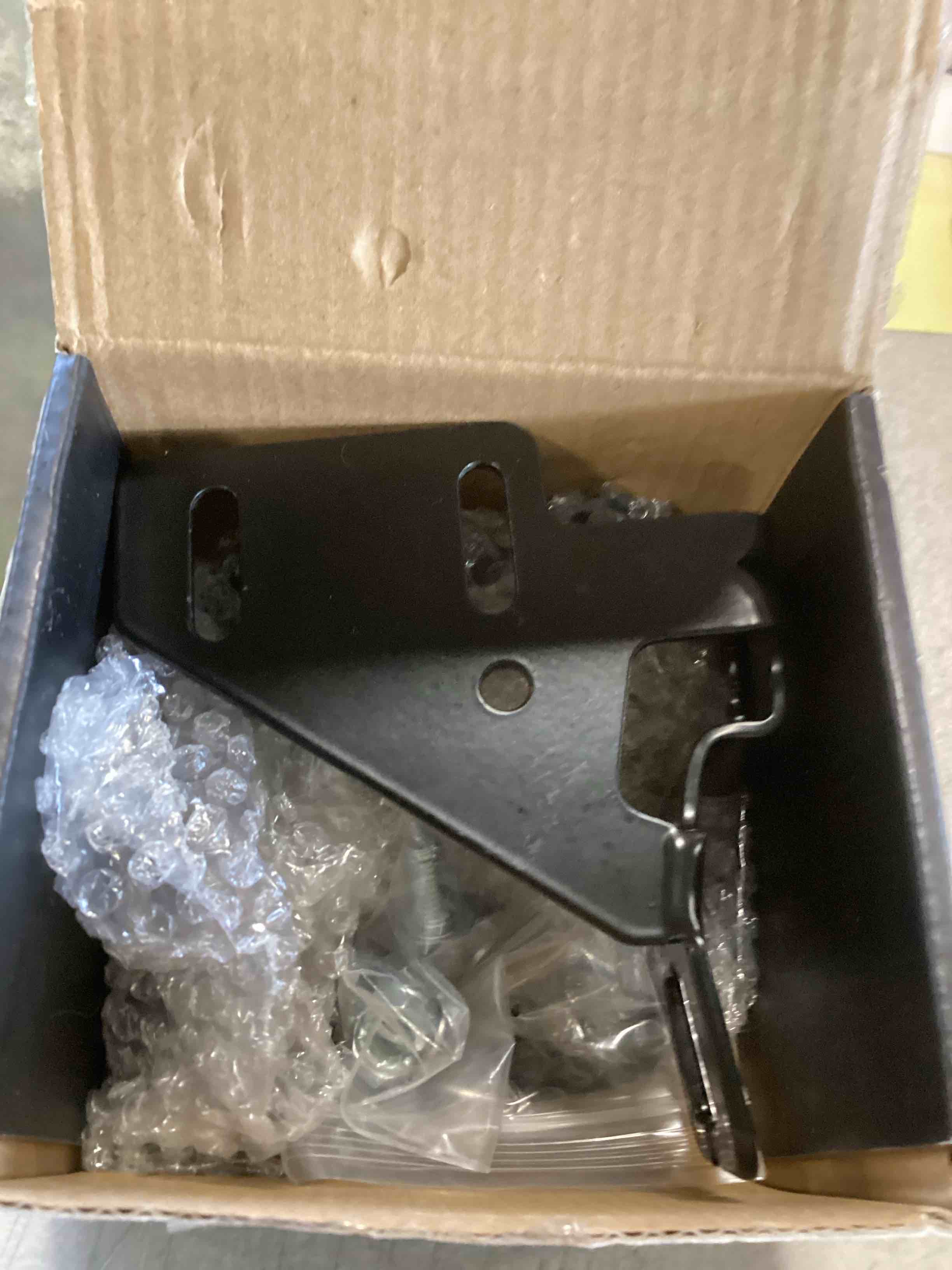 https://s3.amazonaws.com/lotting-images-prod/bidfta/ORG6705046_1720019684386.jpeg