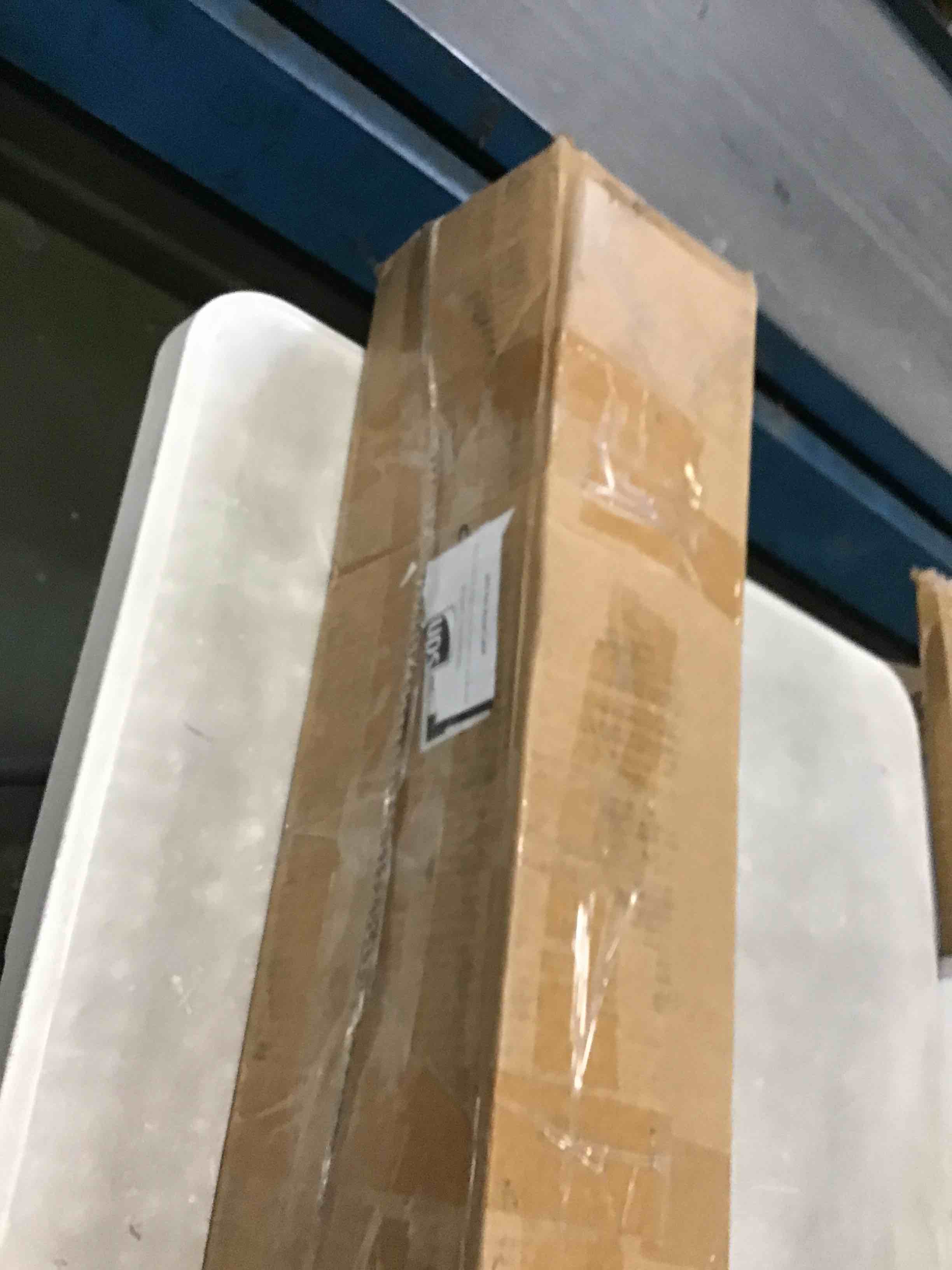 https://s3.amazonaws.com/lotting-images-prod/bidfta/ORG6708740_1719858702818.jpeg