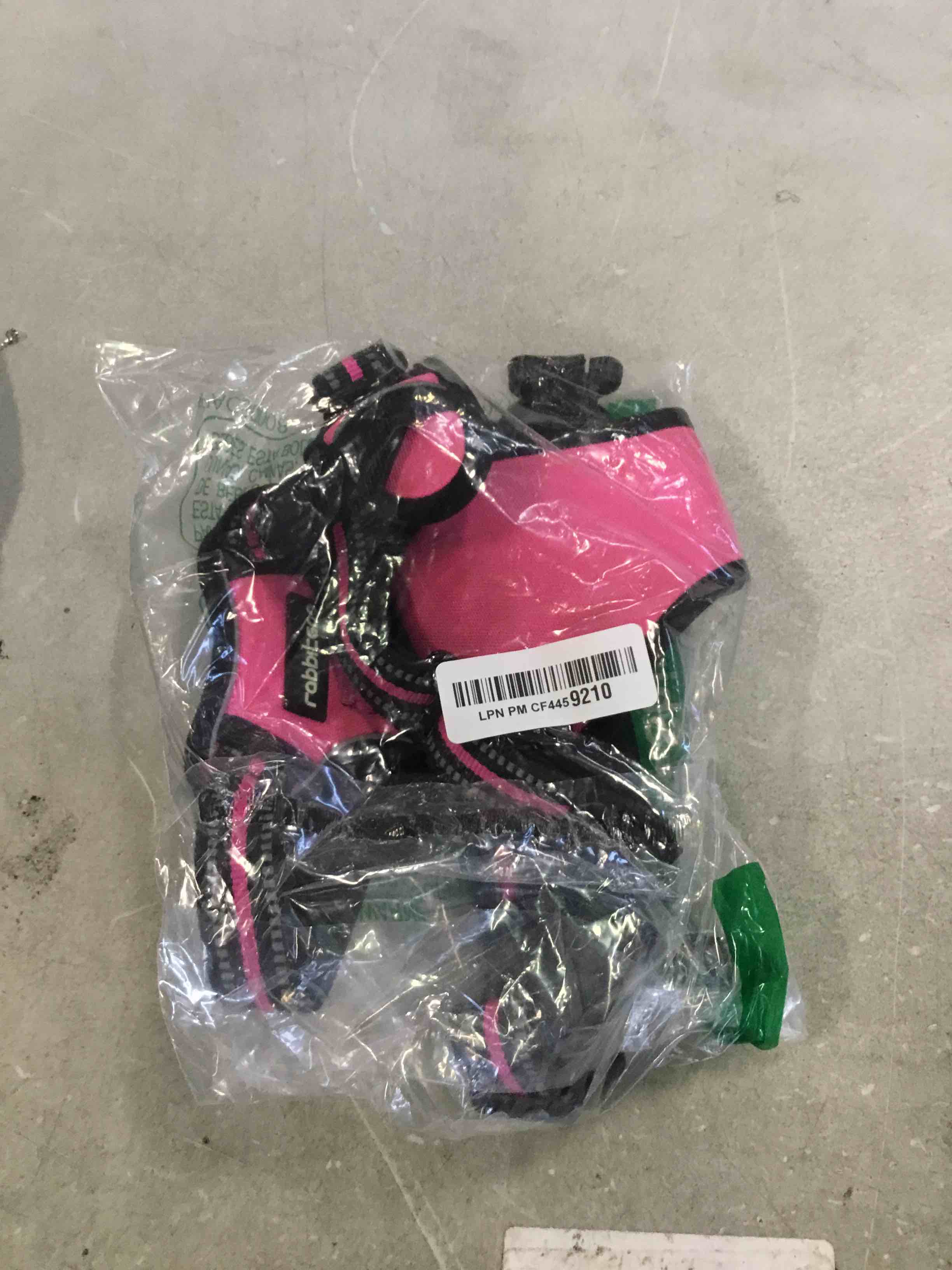 https://s3.amazonaws.com/lotting-images-prod/bidfta/ORG6710968_1720799494495.jpeg