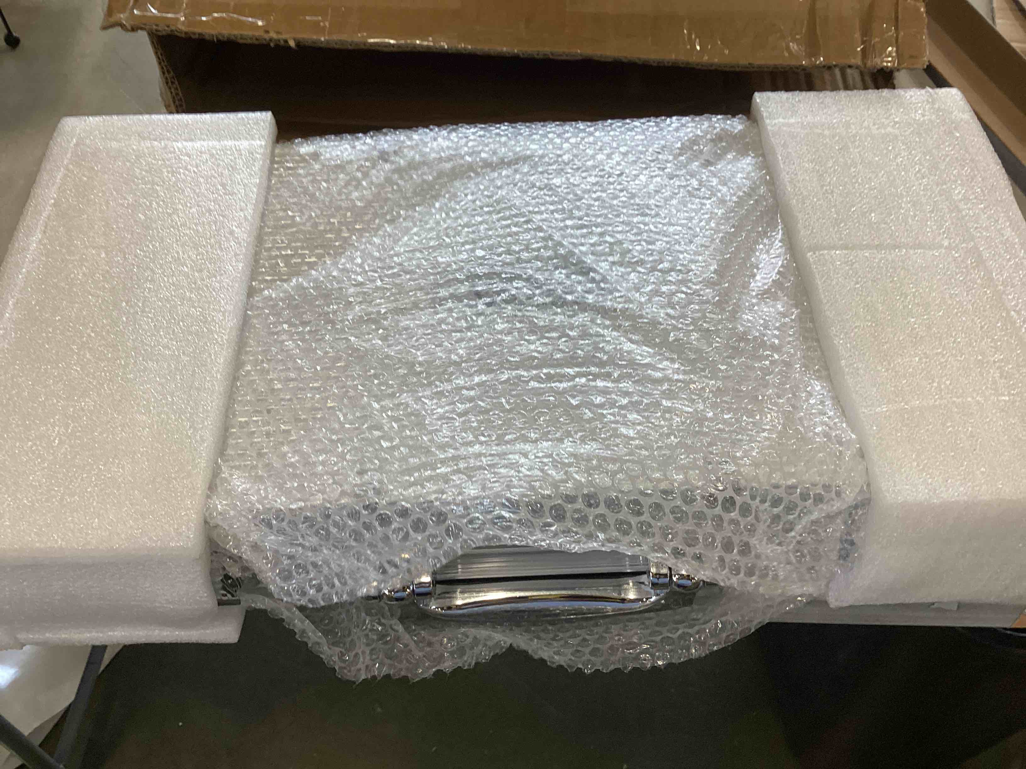 https://s3.amazonaws.com/lotting-images-prod/bidfta/ORG6712052_1720019082392.jpeg