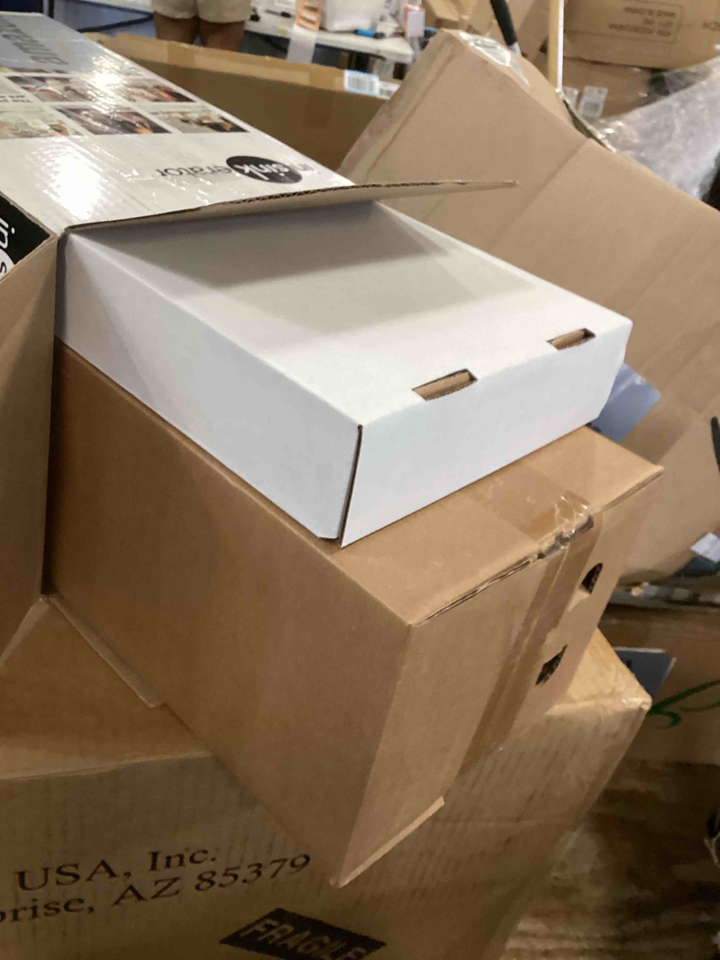 https://s3.amazonaws.com/lotting-images-prod/bidfta/ORG6712954_1720016235057.jpeg