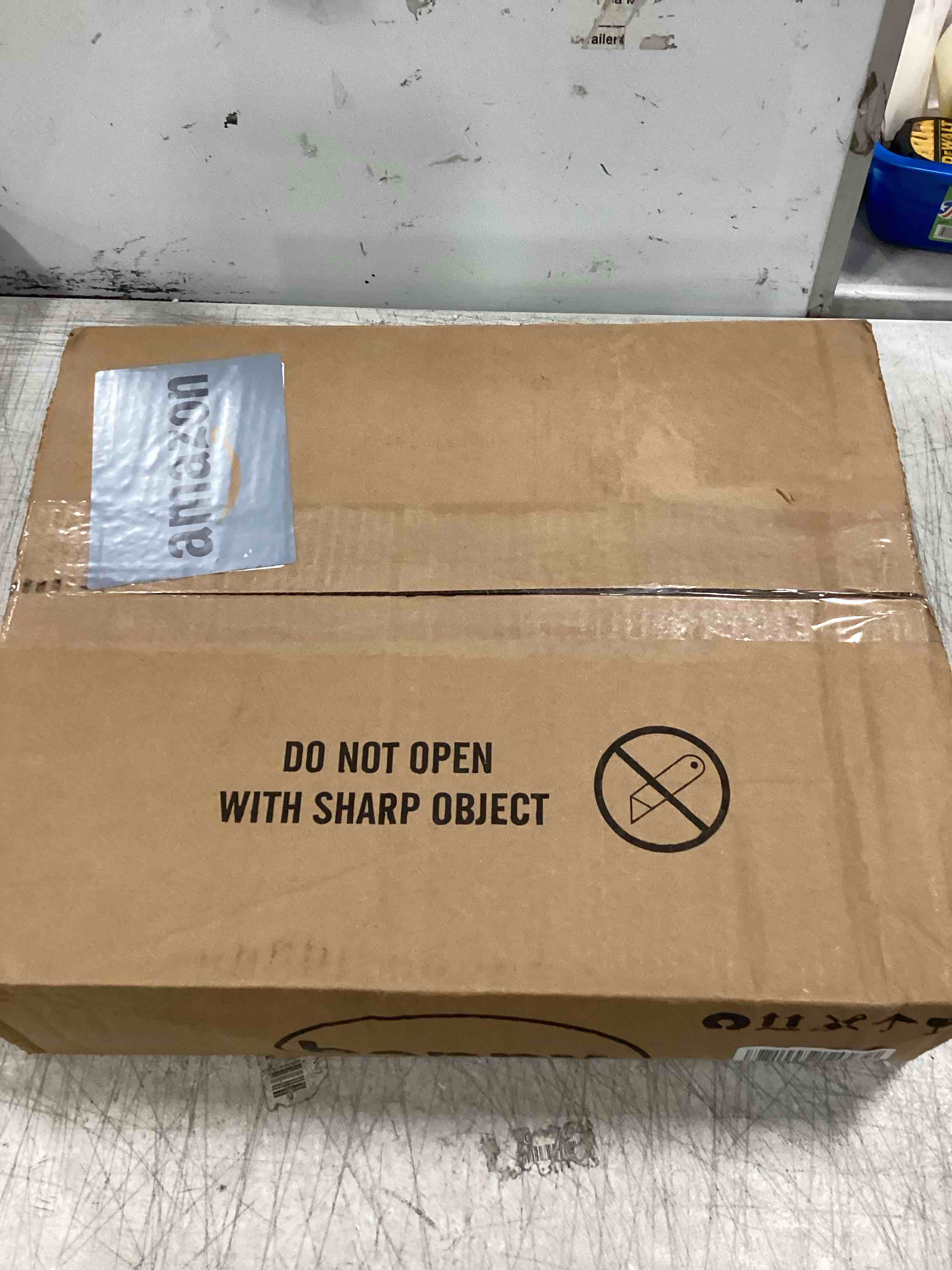 https://s3.amazonaws.com/lotting-images-prod/bidfta/ORG6713125_1720045651986.jpeg