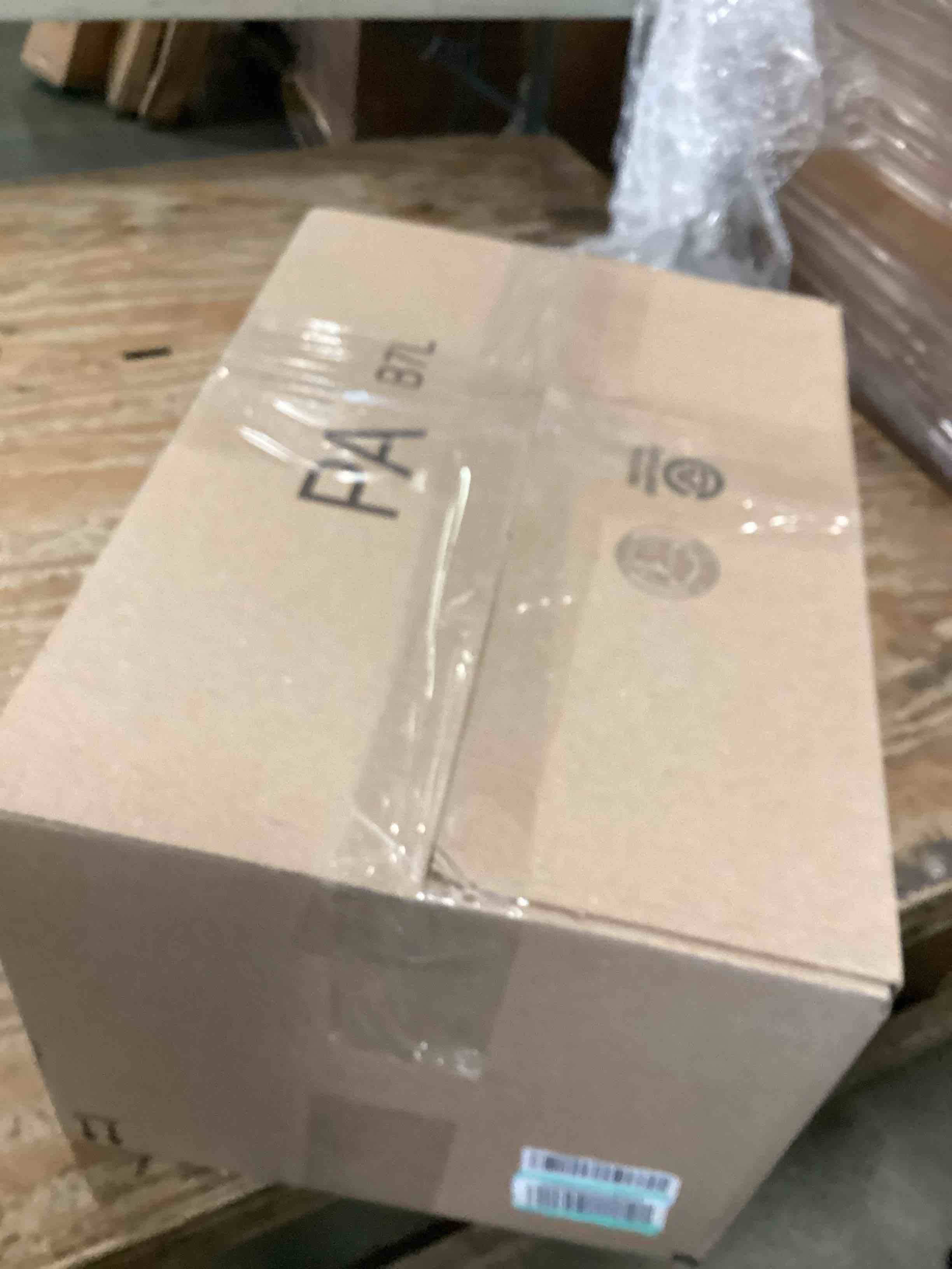 https://s3.amazonaws.com/lotting-images-prod/bidfta/ORG6713339_1720446418406.jpeg