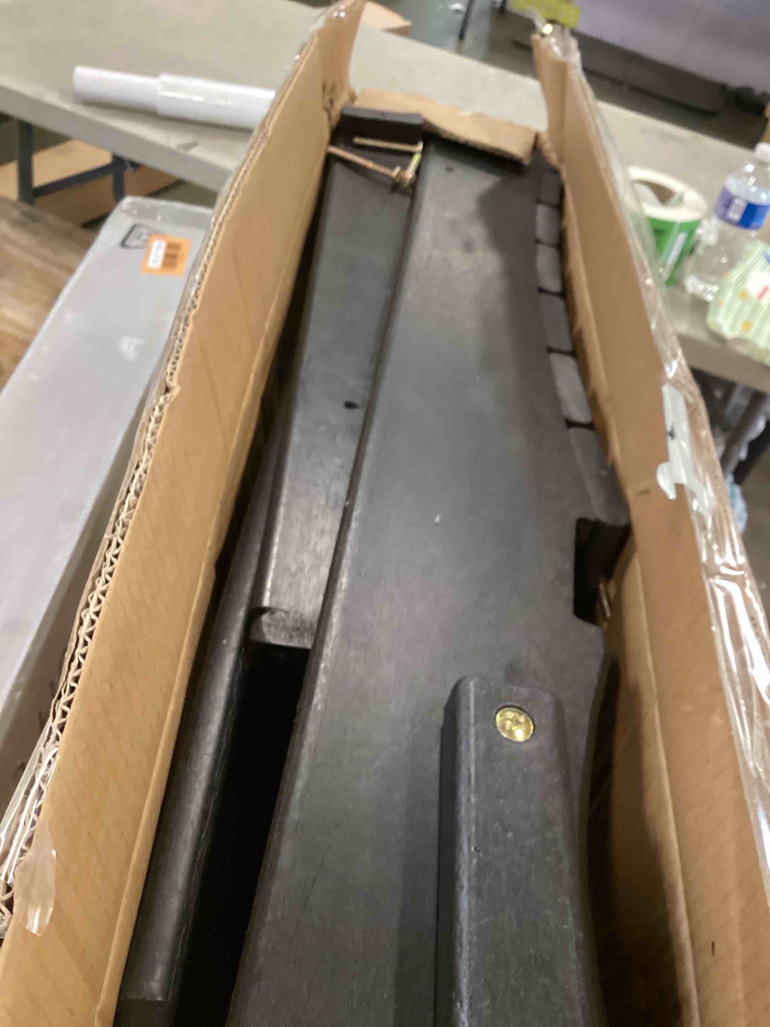 https://s3.amazonaws.com/lotting-images-prod/bidfta/ORG6713946_1720553731100.jpeg