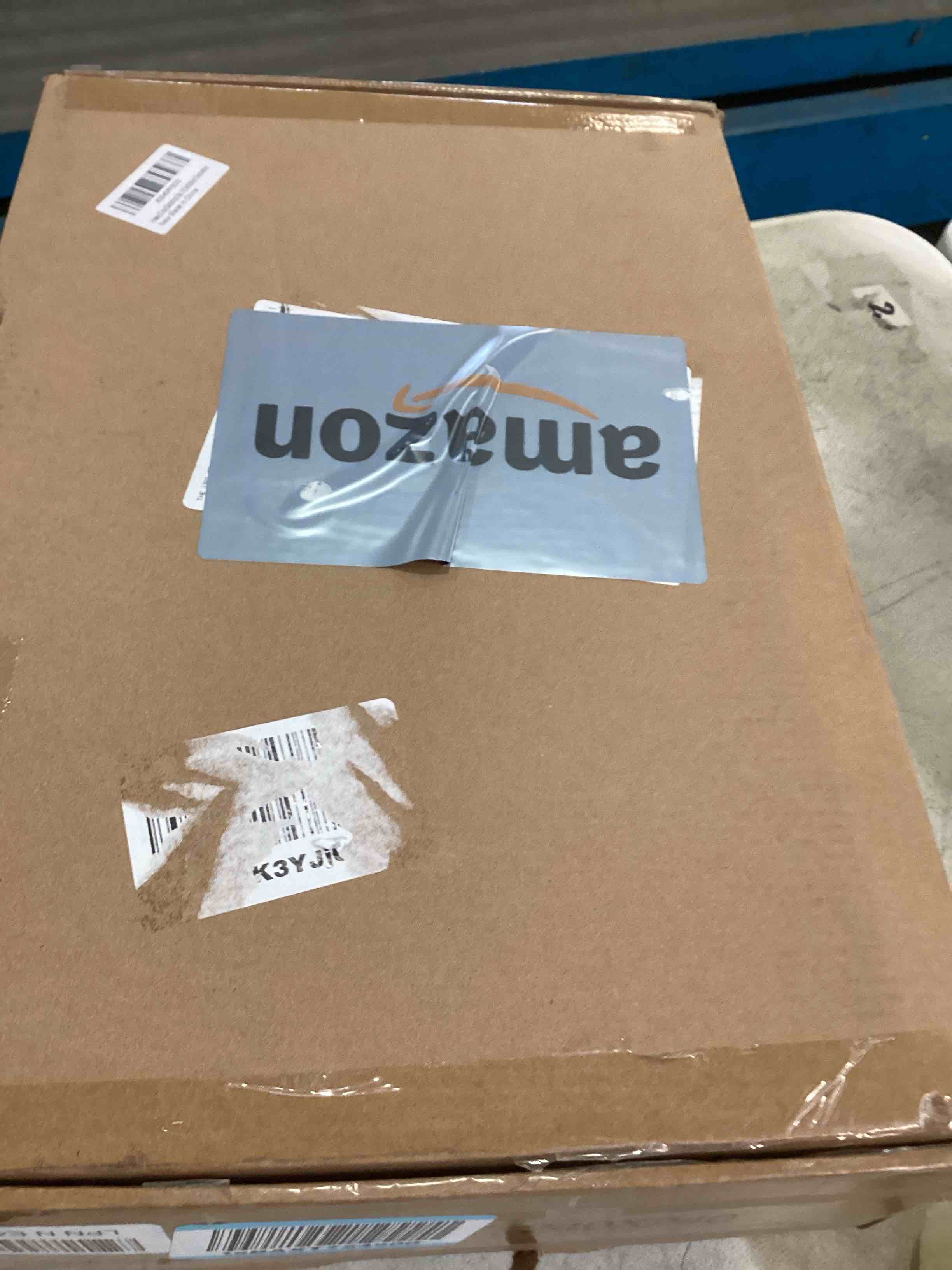 https://s3.amazonaws.com/lotting-images-prod/bidfta/ORG6719192_1721418360930.jpeg