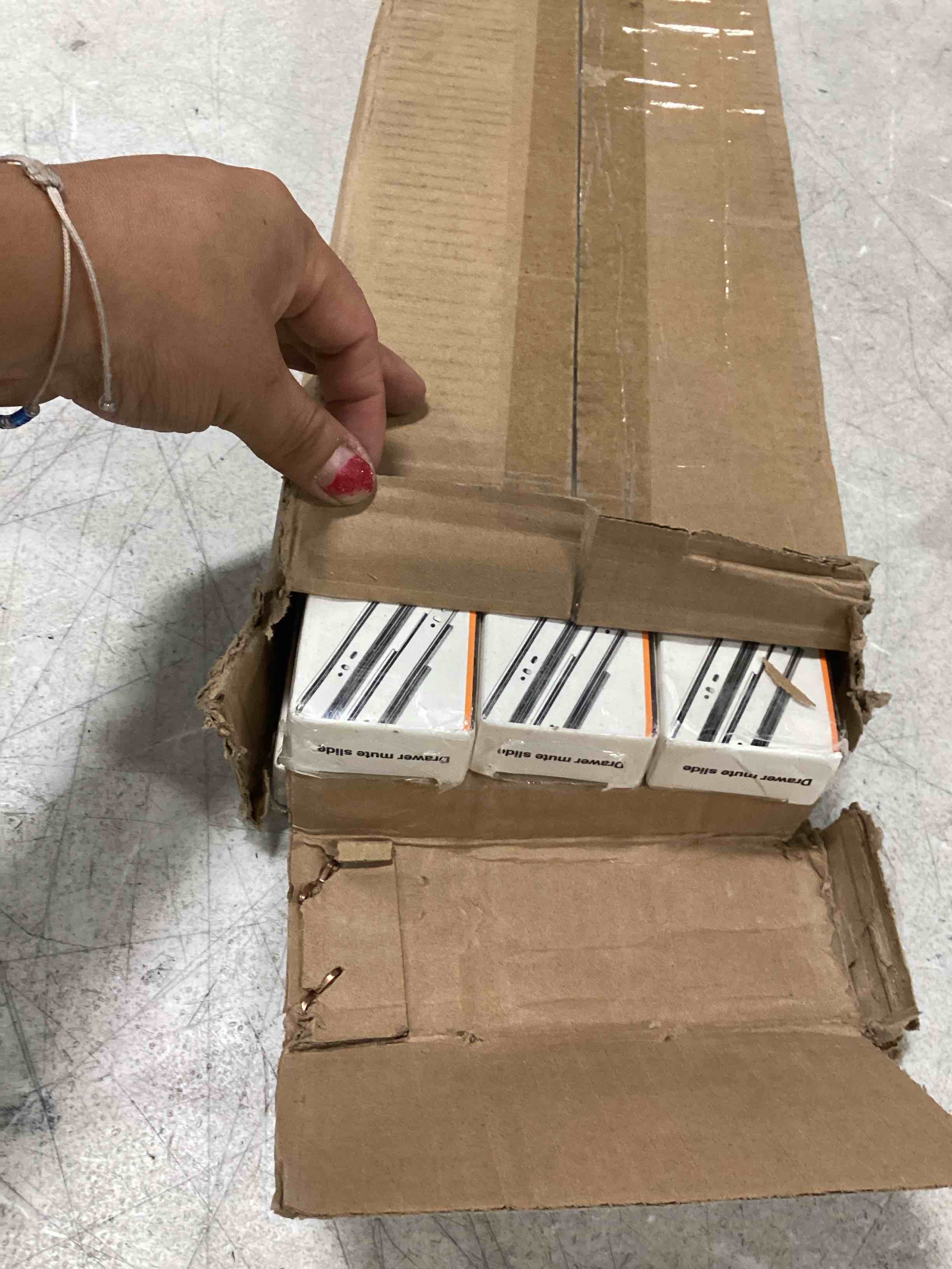 https://s3.amazonaws.com/lotting-images-prod/bidfta/ORG6719536_1721710670965.jpeg