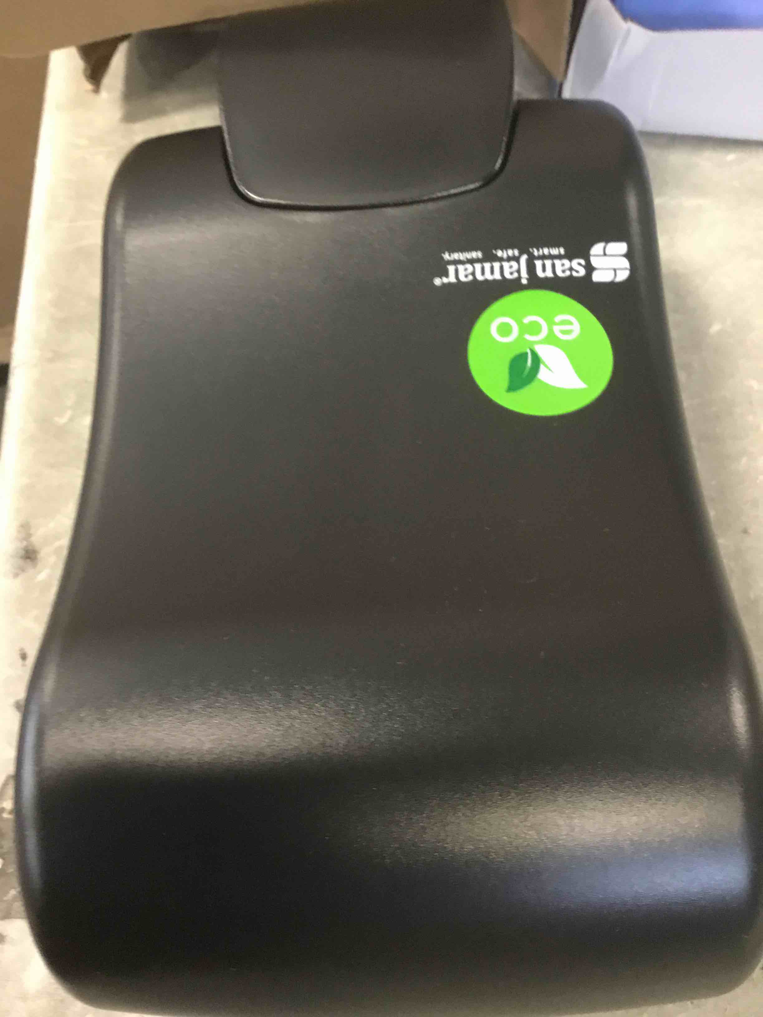 https://s3.amazonaws.com/lotting-images-prod/bidfta/ORG6721509_1721909358593.jpeg