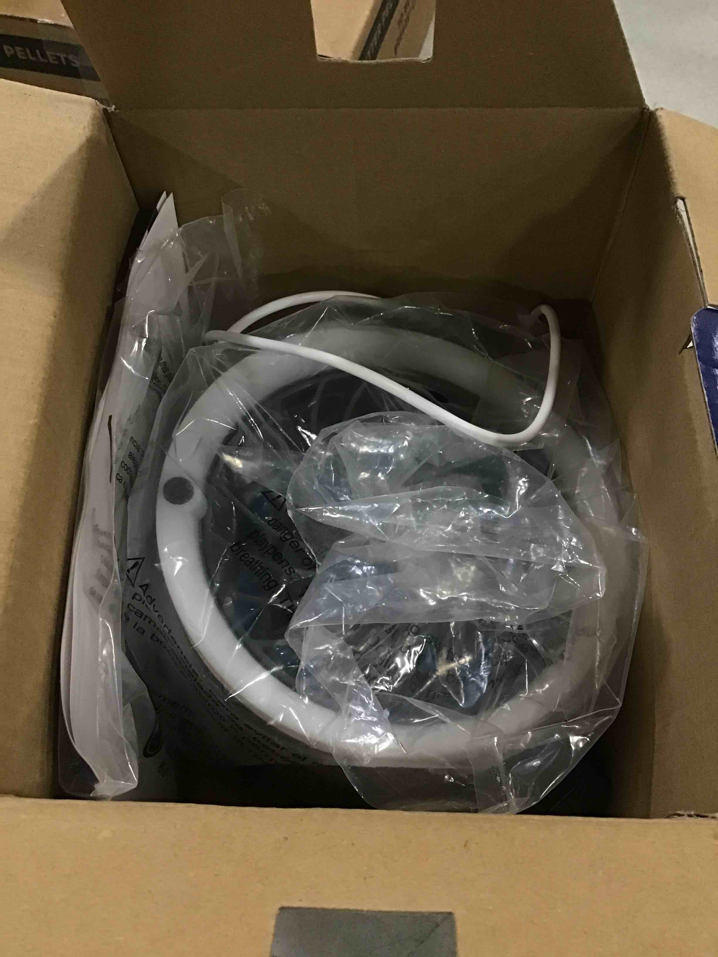 https://s3.amazonaws.com/lotting-images-prod/bidfta/ORG6725550_1721654382218.jpeg