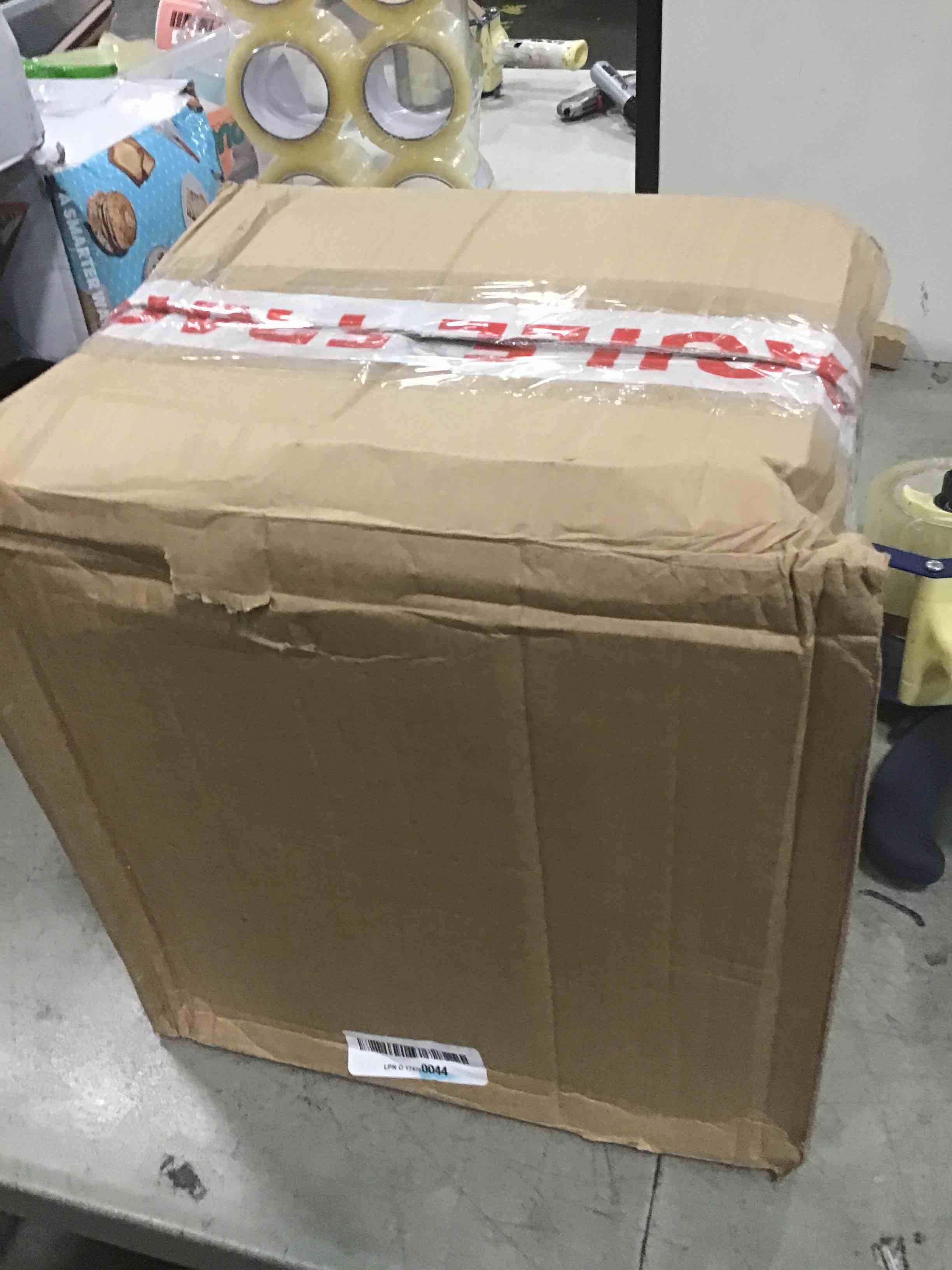 https://s3.amazonaws.com/lotting-images-prod/bidfta/ORG6741617_1720616208424.jpeg