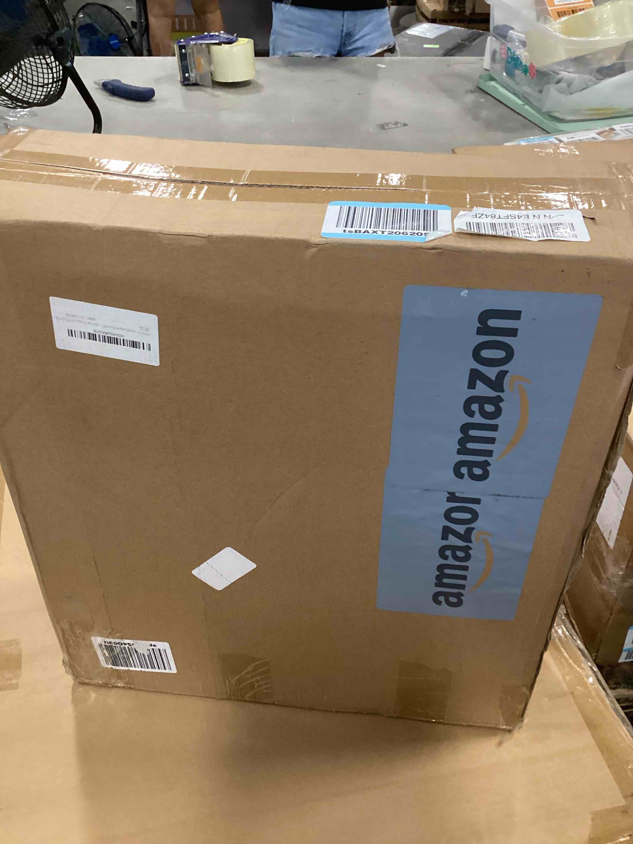 https://s3.amazonaws.com/lotting-images-prod/bidfta/ORG6746918_1721140233923.jpeg