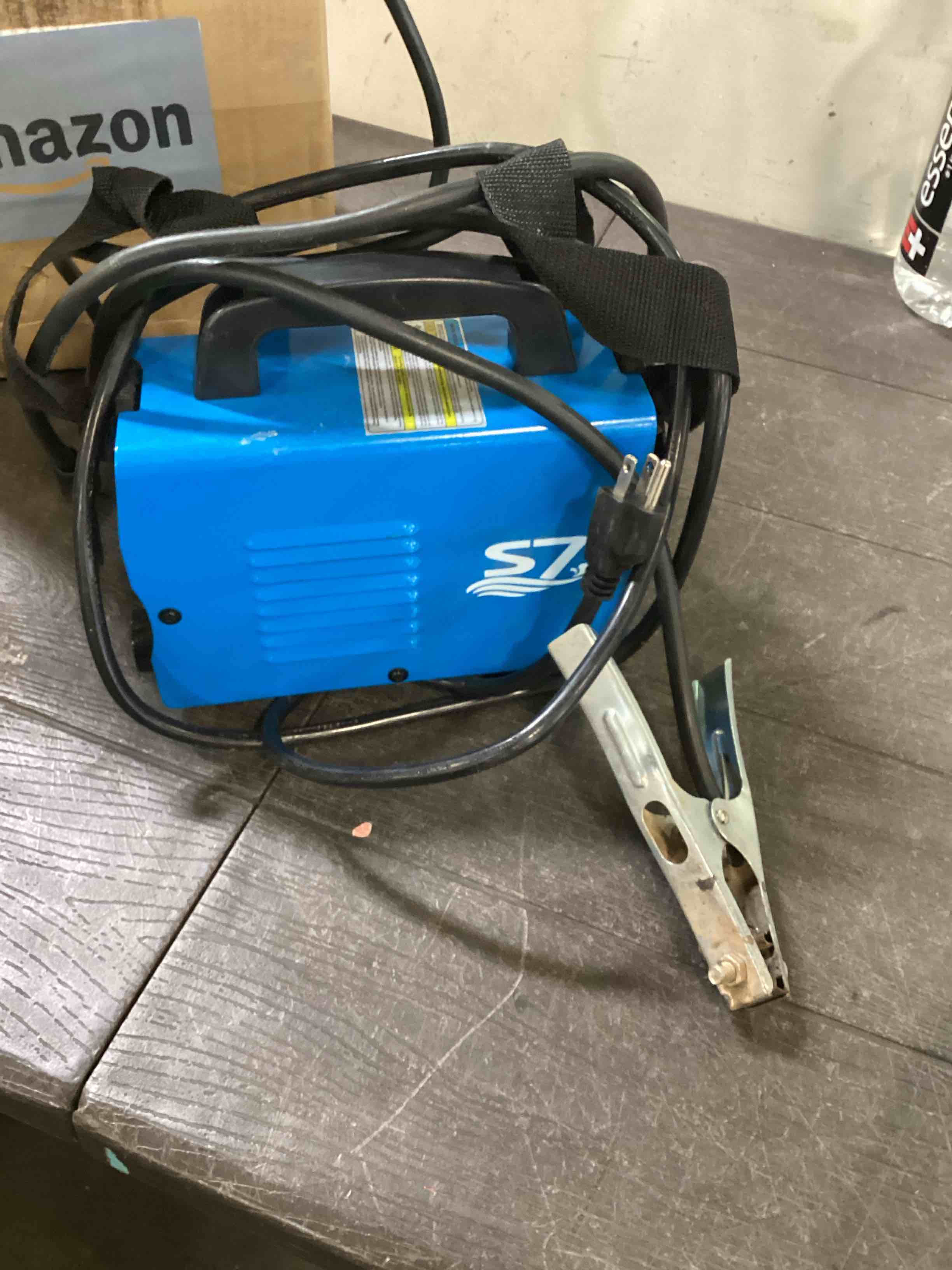 https://s3.amazonaws.com/lotting-images-prod/bidfta/ORG6749257_1721418007929.jpeg