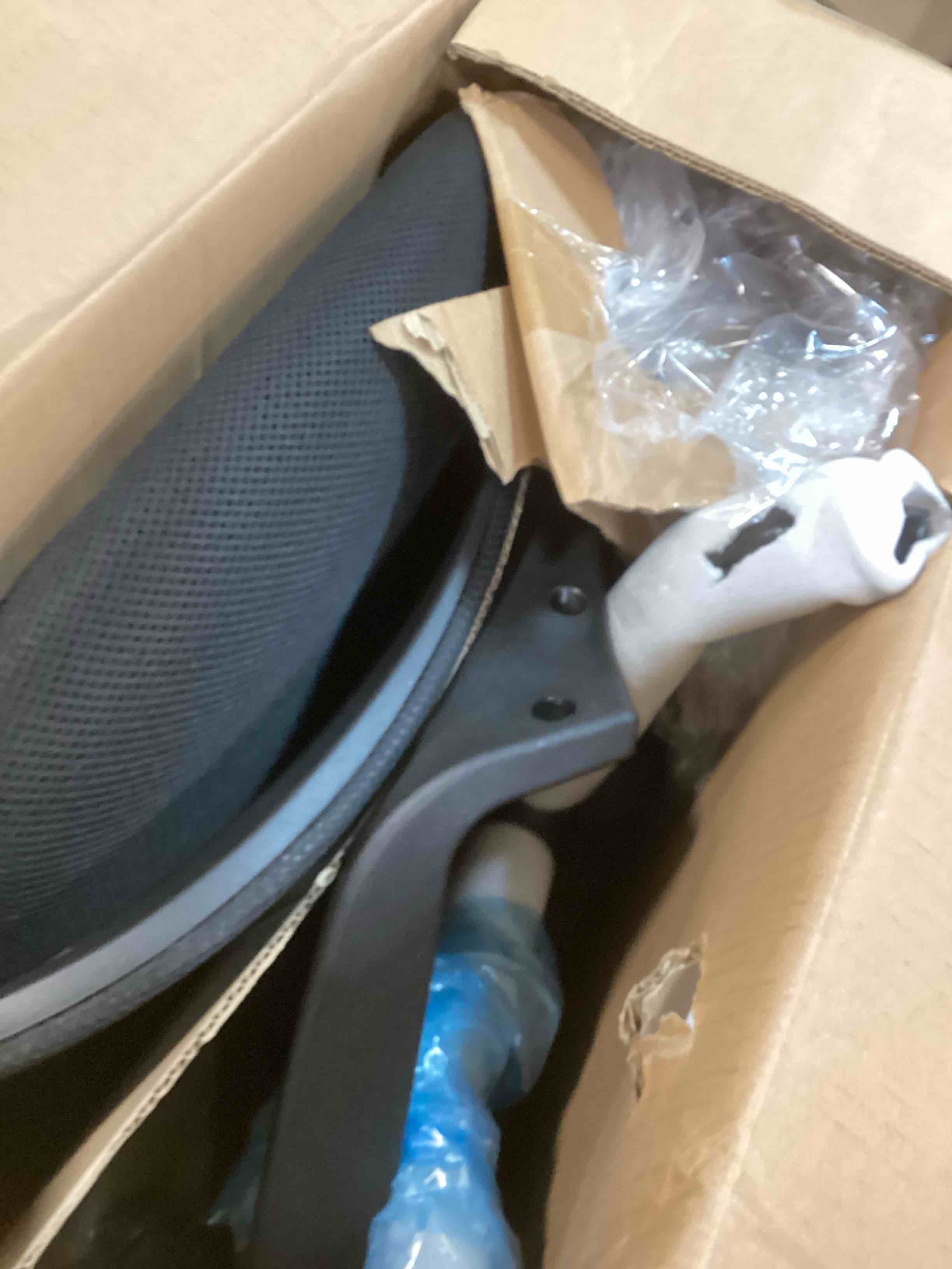 https://s3.amazonaws.com/lotting-images-prod/bidfta/ORG6749669_1721749650049.jpeg