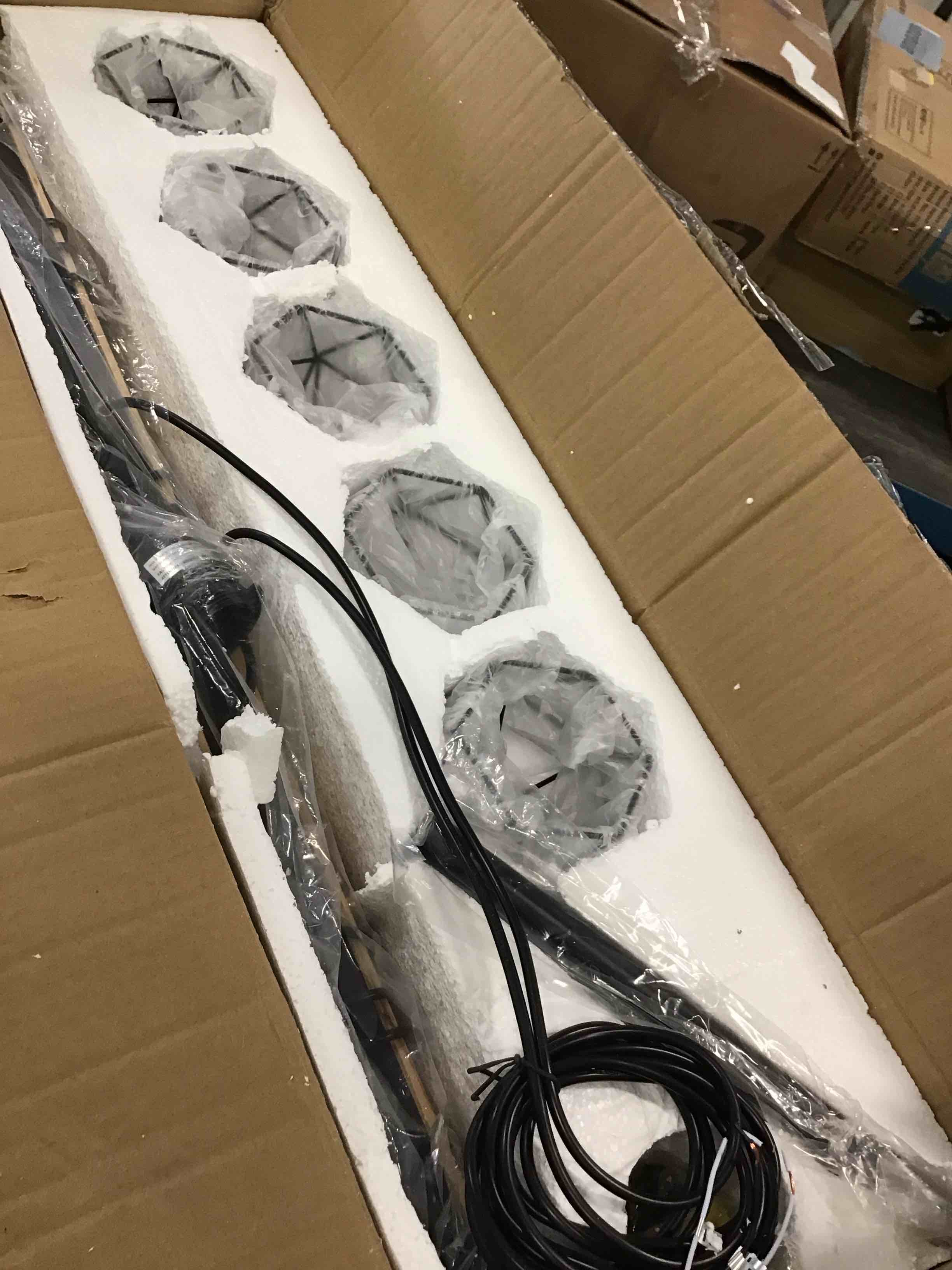 https://s3.amazonaws.com/lotting-images-prod/bidfta/ORG6753188_1722434123595.jpeg