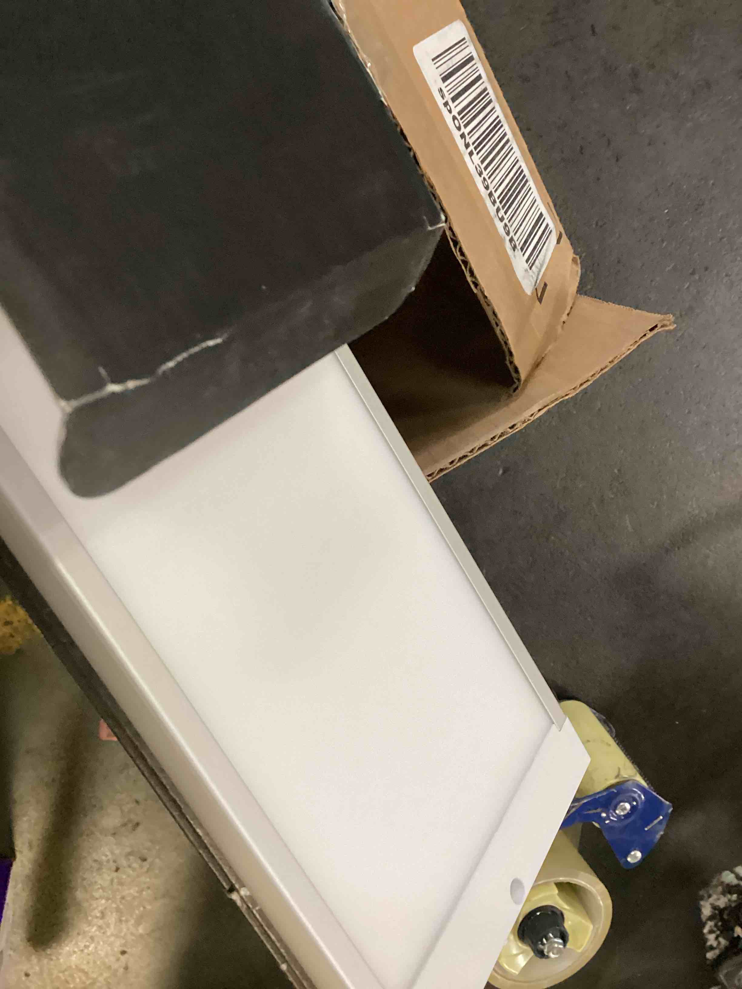 https://s3.amazonaws.com/lotting-images-prod/bidfta/ORG6753600_1721918307258.jpeg