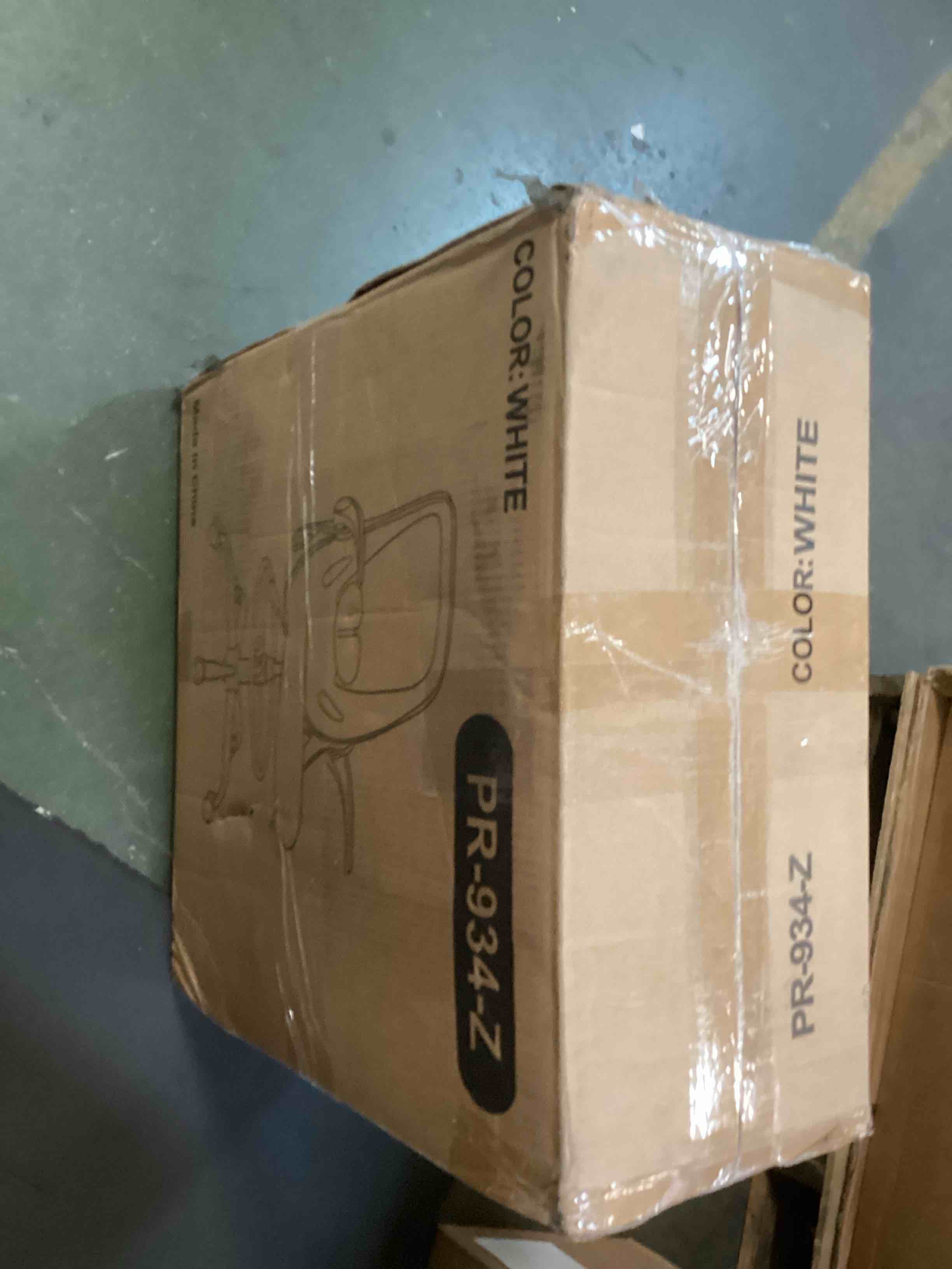 https://s3.amazonaws.com/lotting-images-prod/bidfta/ORG6754163_1722091917610.jpeg