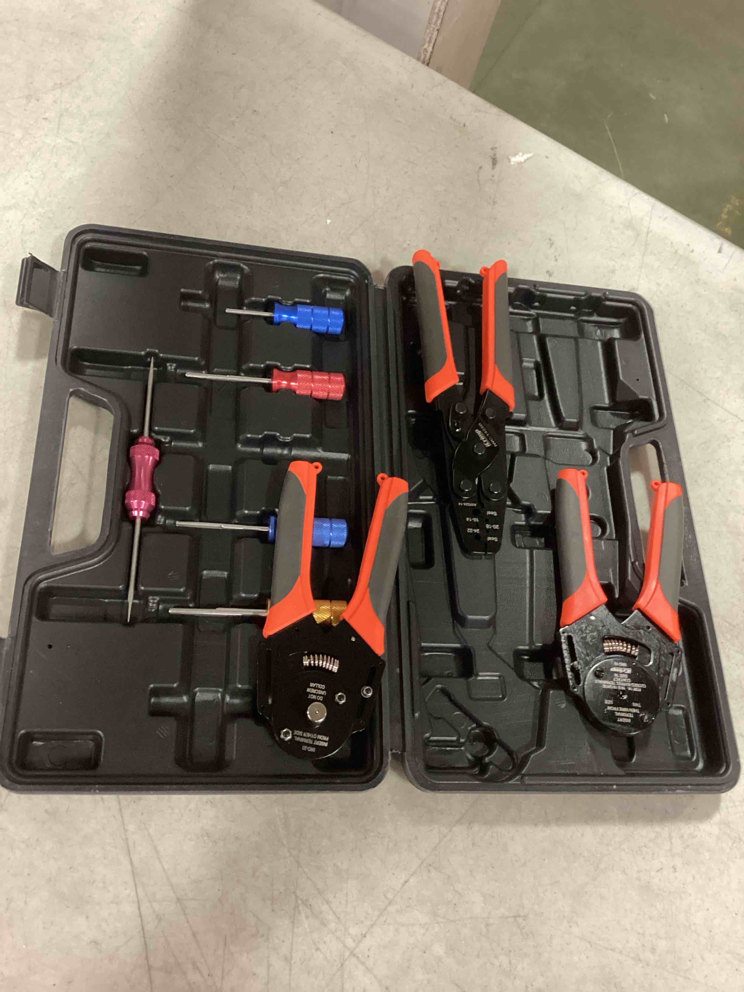 https://s3.amazonaws.com/lotting-images-prod/bidfta/ORG6767160_1721737366696.jpeg