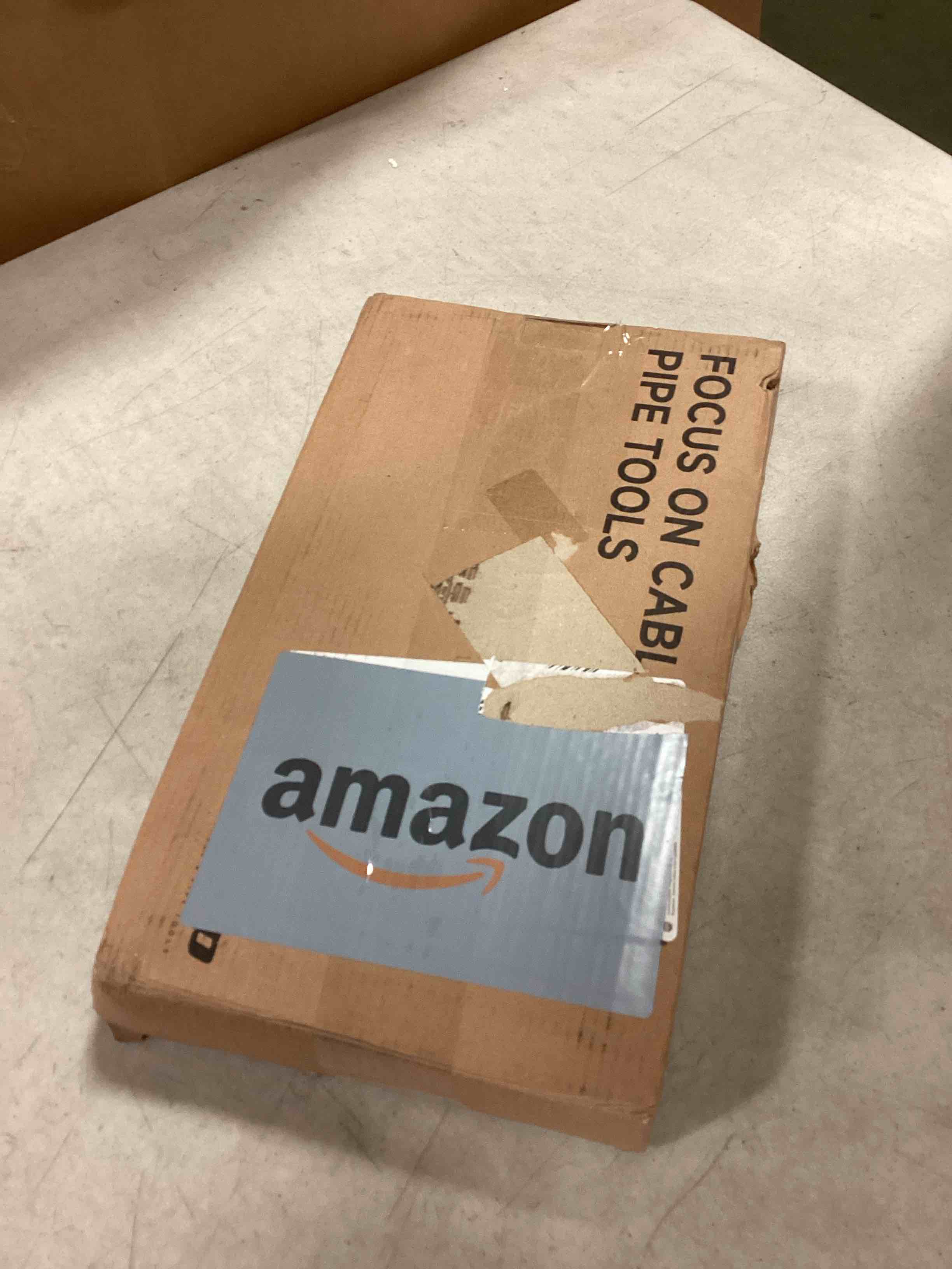 https://s3.amazonaws.com/lotting-images-prod/bidfta/ORG6767160_1721737402326.jpeg