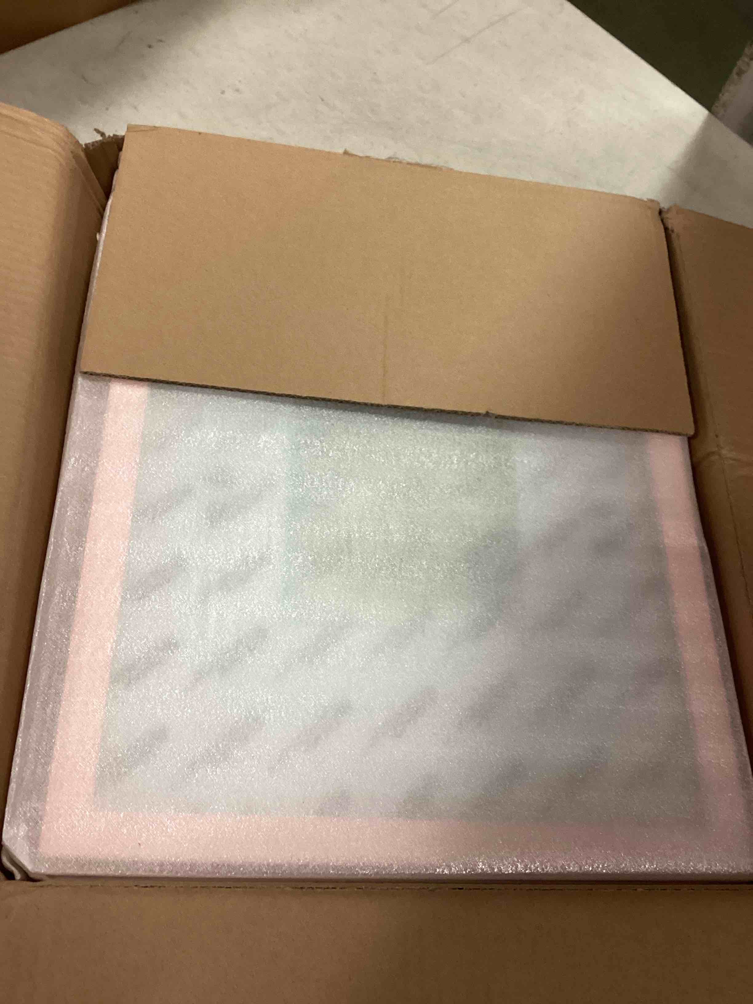 https://s3.amazonaws.com/lotting-images-prod/bidfta/ORG6767170_1721738077885.jpeg