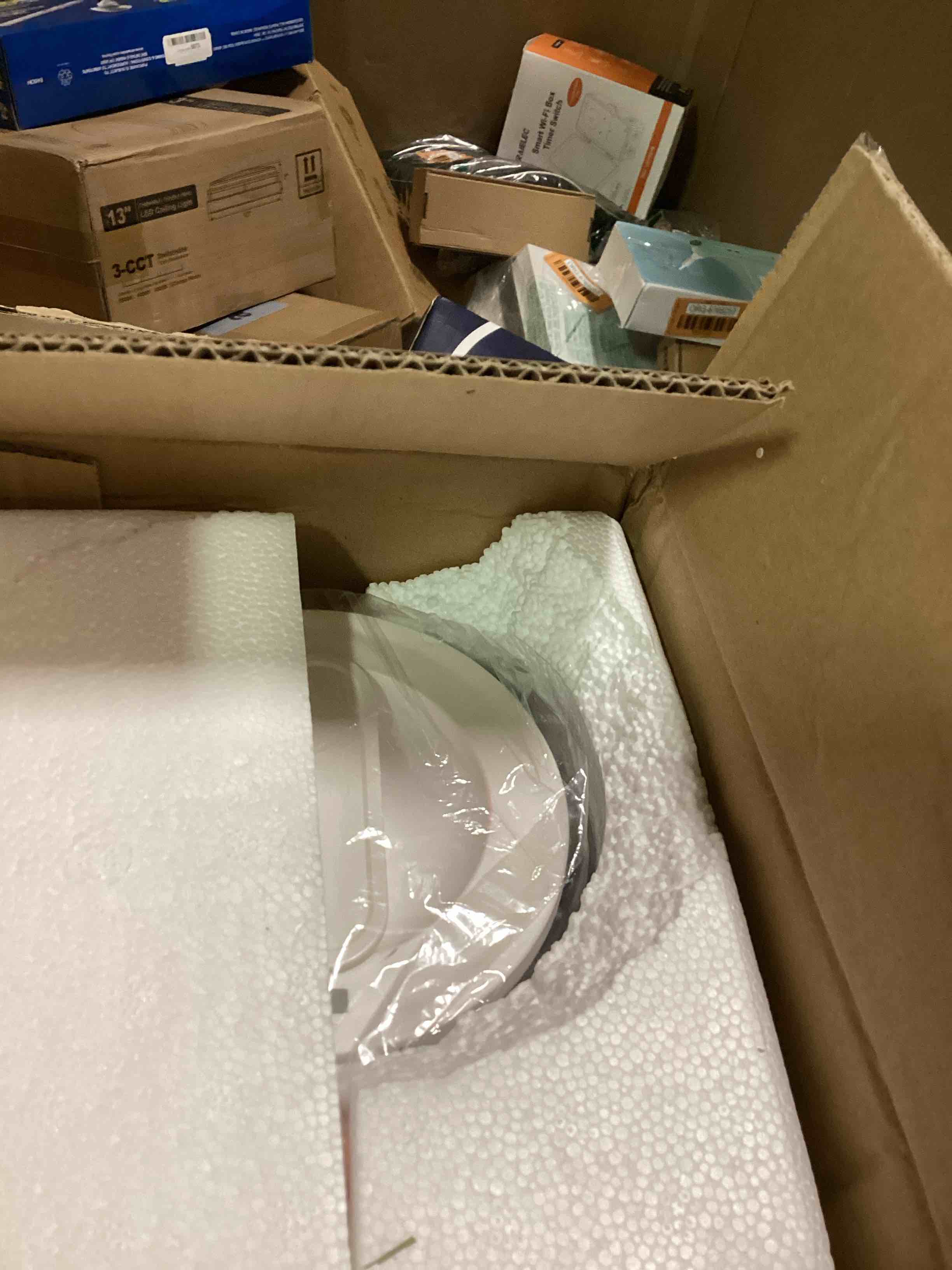 https://s3.amazonaws.com/lotting-images-prod/bidfta/ORG6769268_1721866067483.jpeg