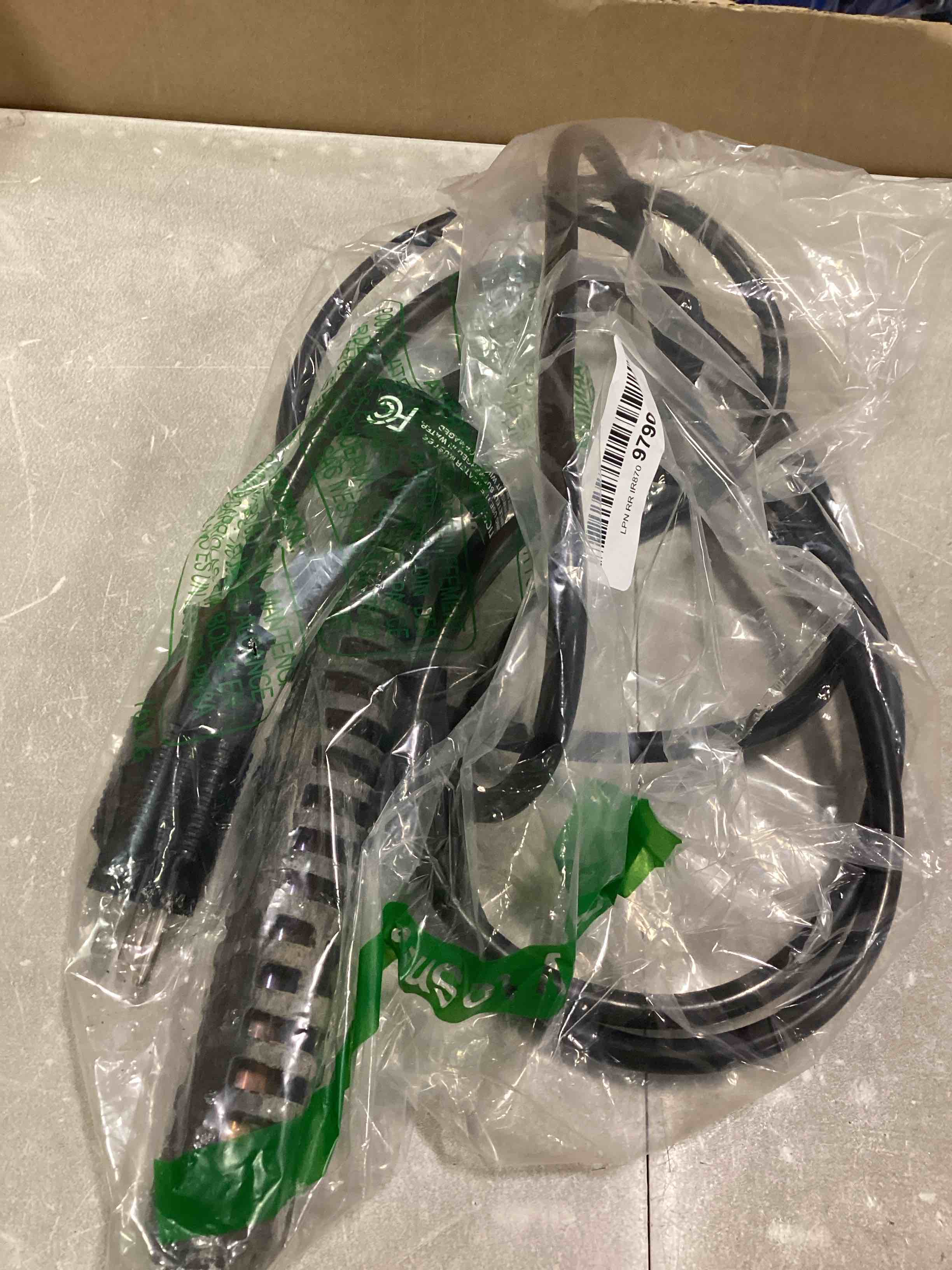 https://s3.amazonaws.com/lotting-images-prod/bidfta/ORG6769307_1721868987648.jpeg