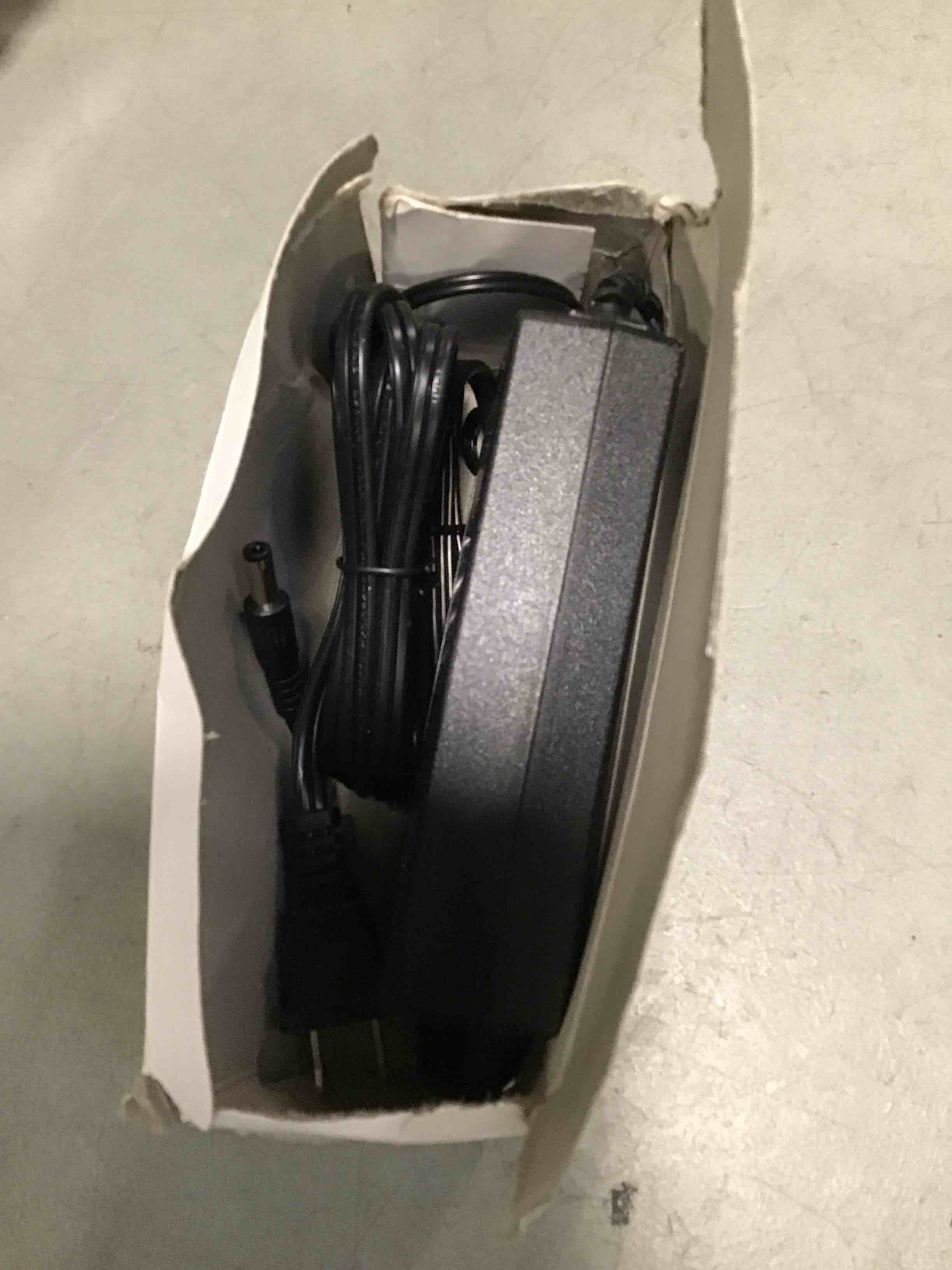 https://s3.amazonaws.com/lotting-images-prod/bidfta/ORG6770034_1721651285566.jpeg