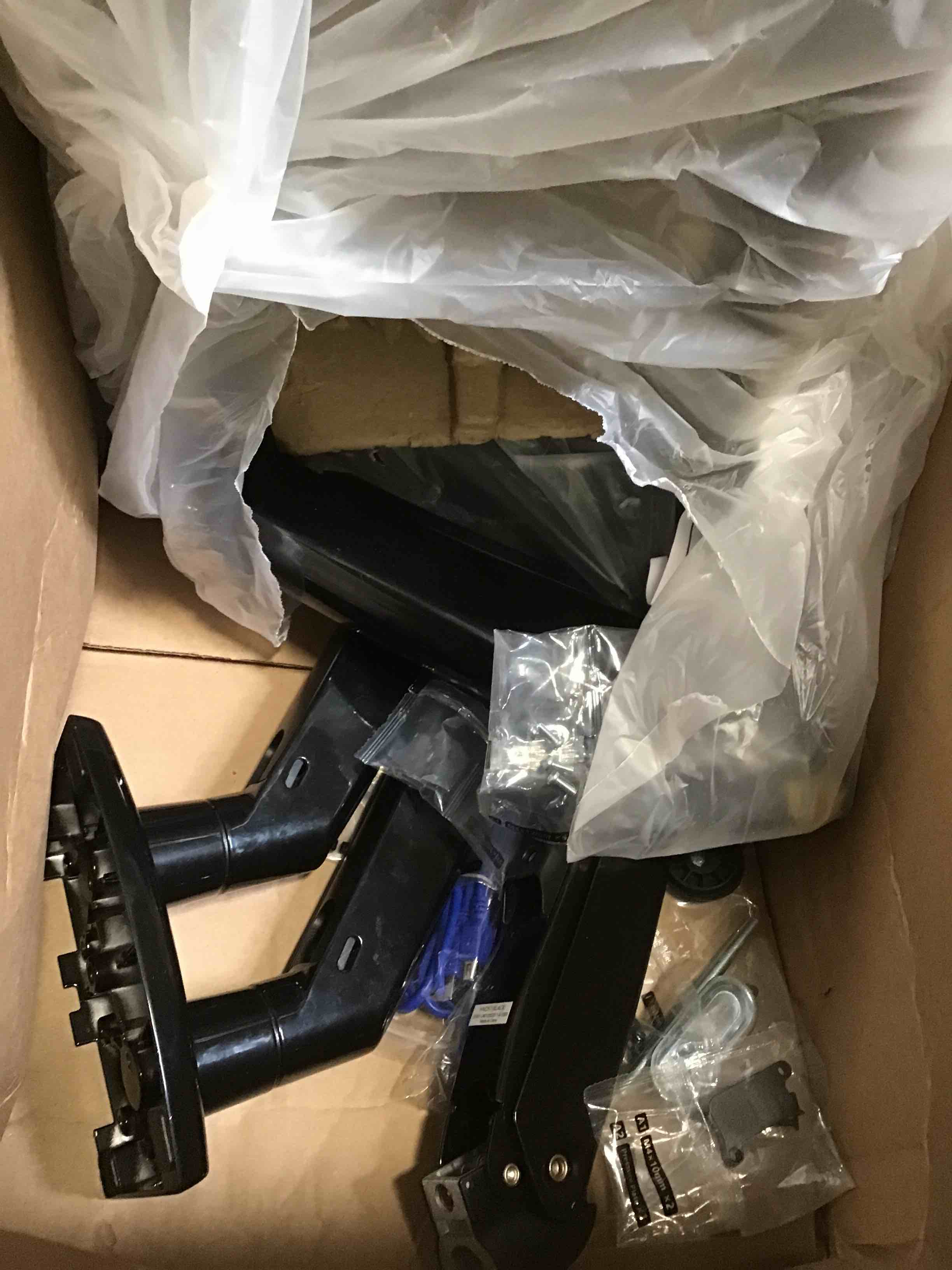https://s3.amazonaws.com/lotting-images-prod/bidfta/ORG6770881_1721845764827.jpeg