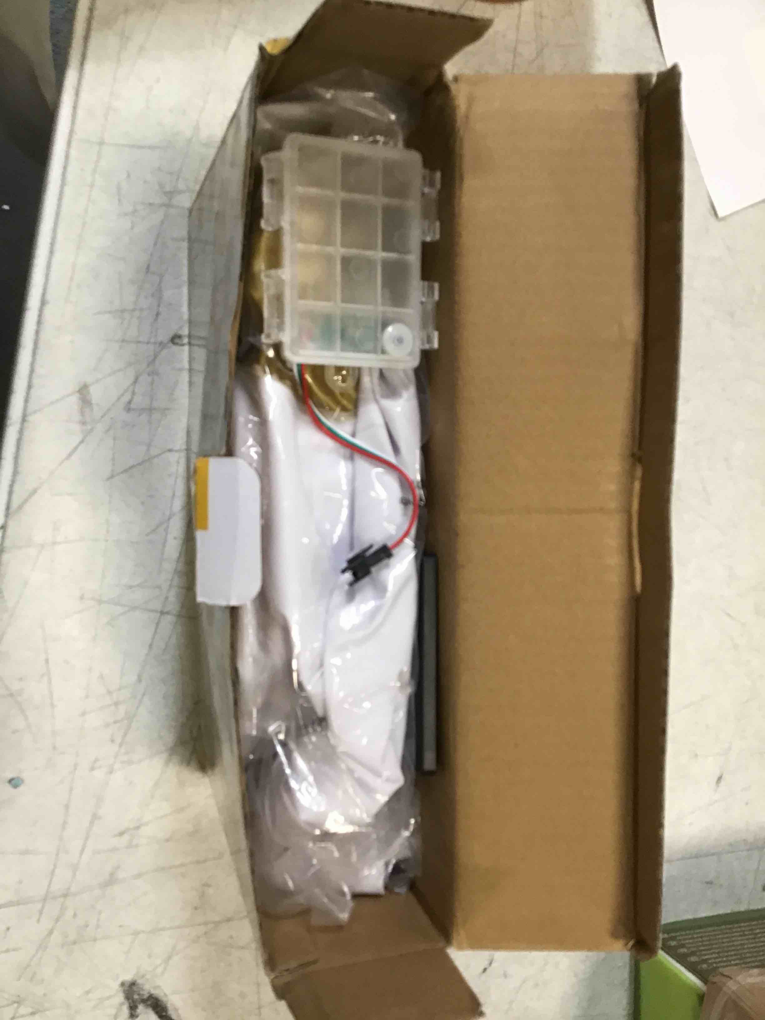 https://s3.amazonaws.com/lotting-images-prod/bidfta/ORG6771684_1721676348947.jpeg