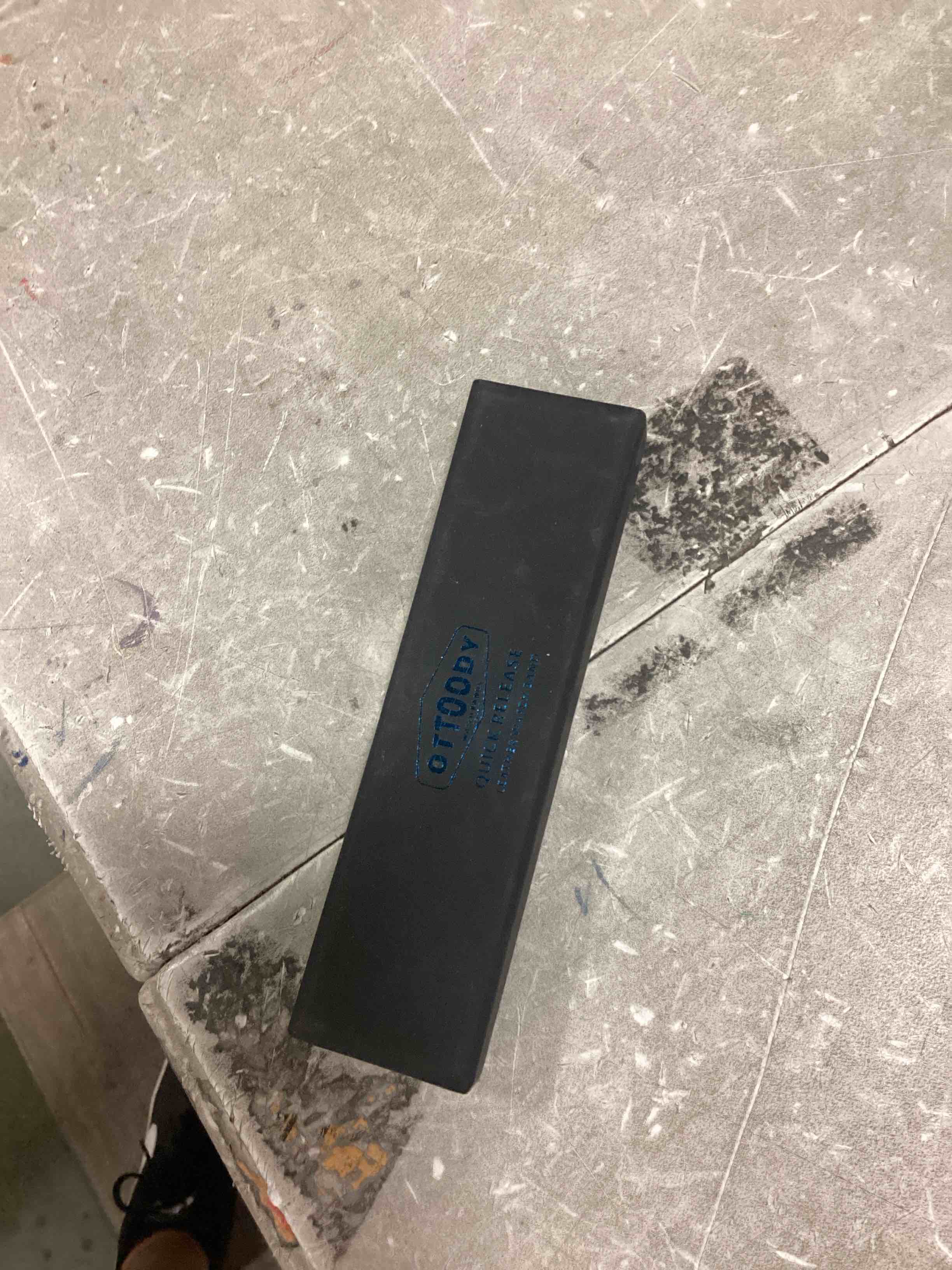 https://s3.amazonaws.com/lotting-images-prod/bidfta/ORG6773762_1721832272828.jpeg