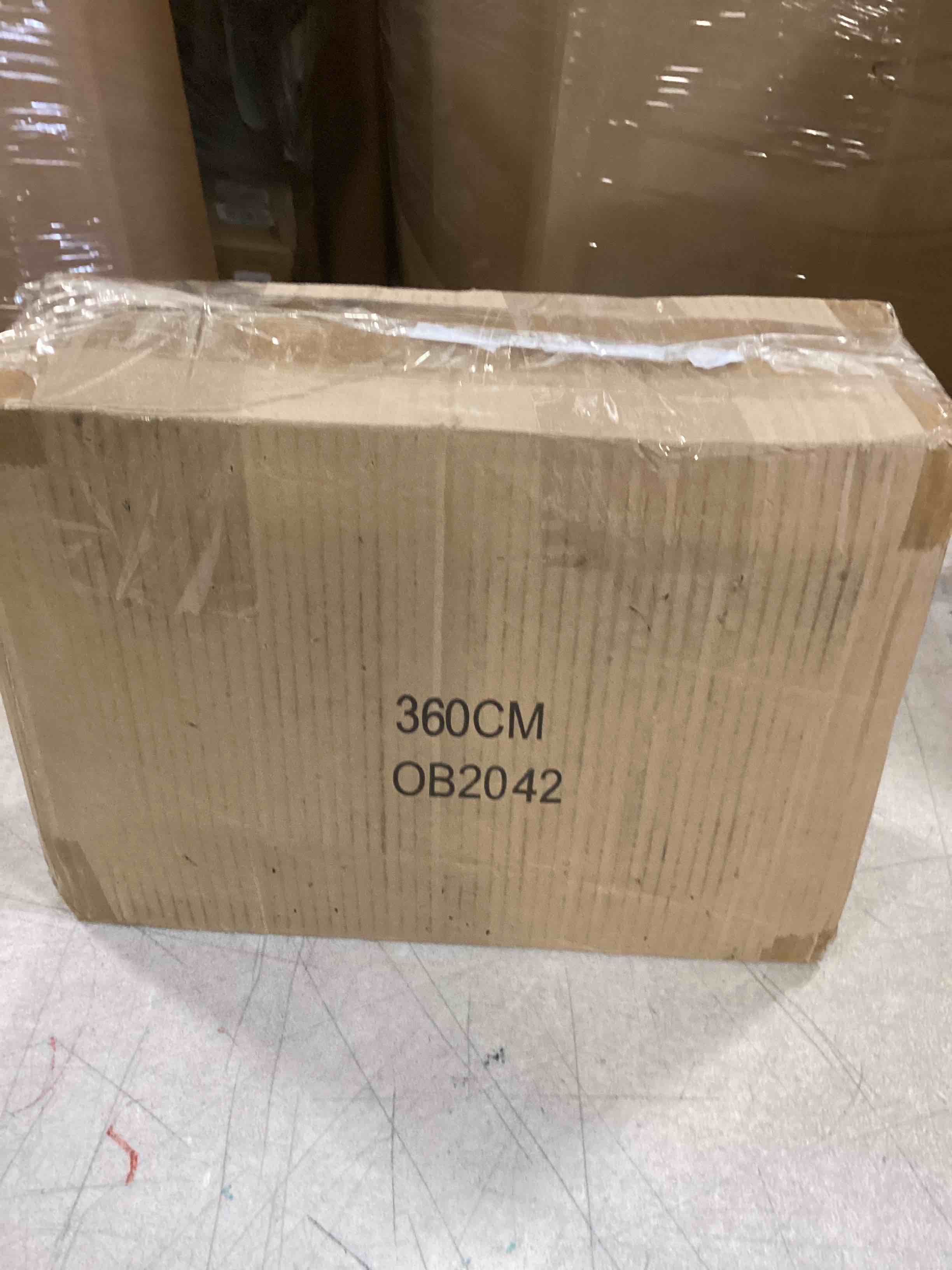 https://s3.amazonaws.com/lotting-images-prod/bidfta/ORG6775547_1722275199450.jpeg