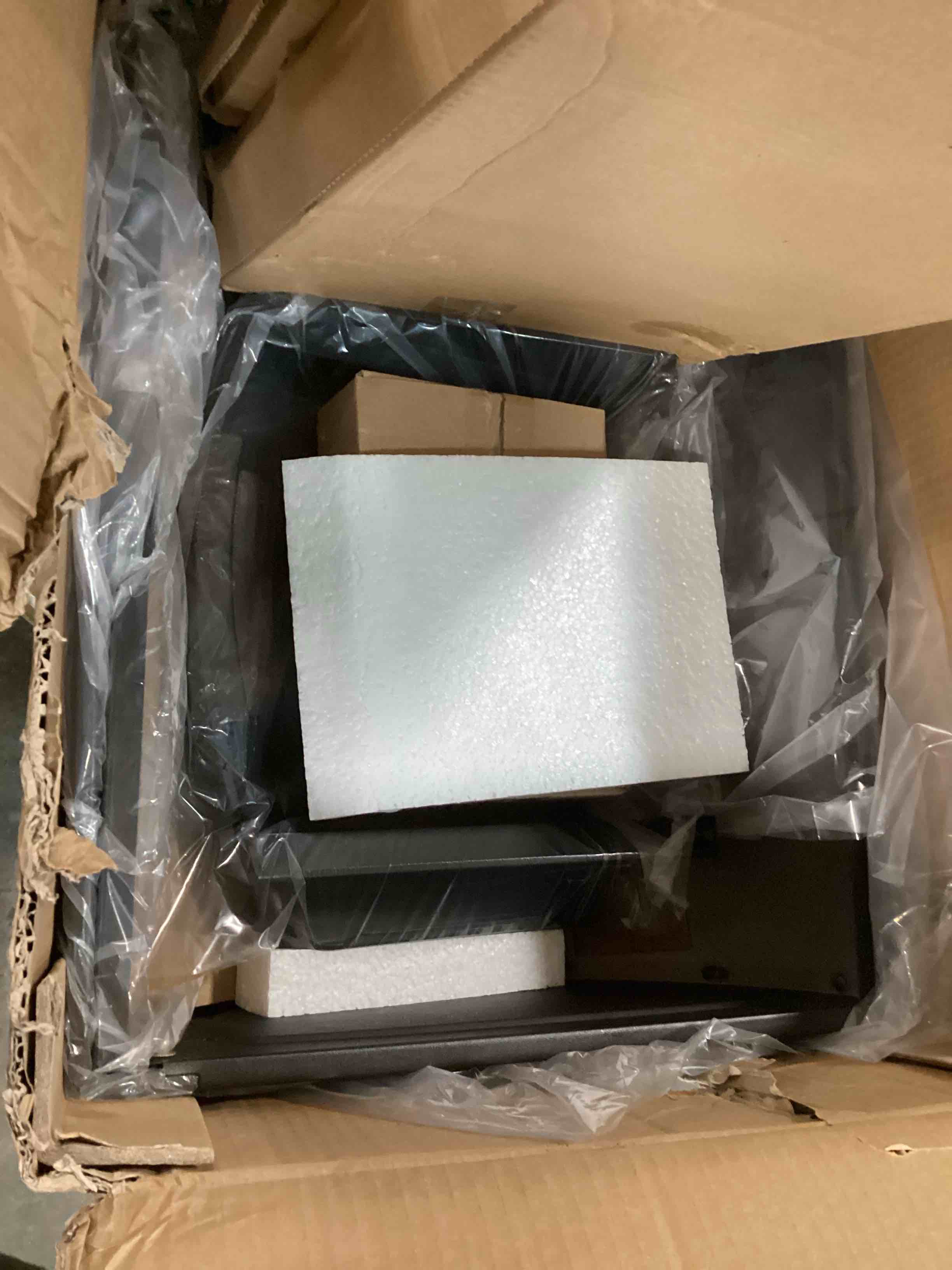 https://s3.amazonaws.com/lotting-images-prod/bidfta/ORG6777127_1722461878536.jpeg