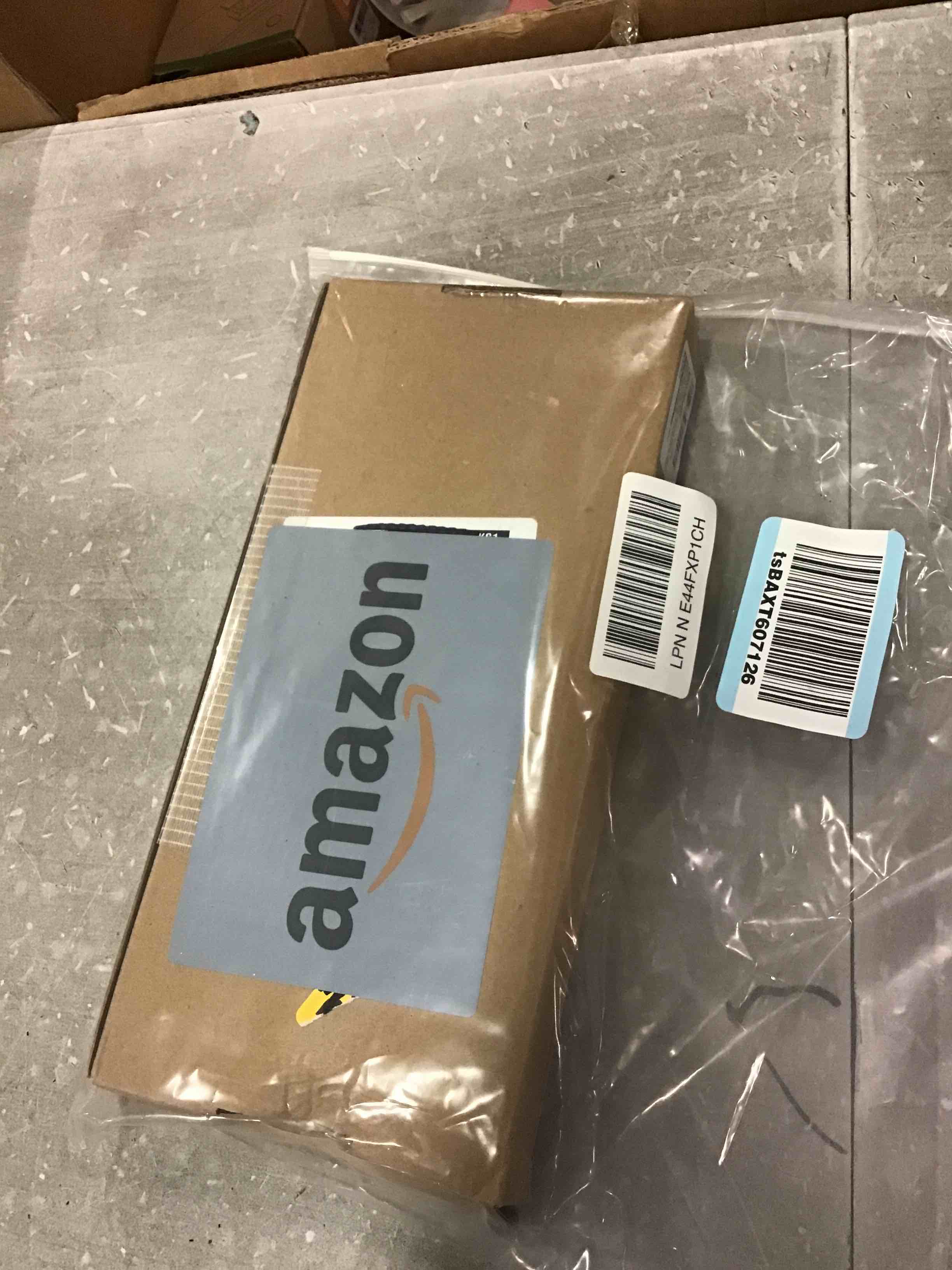 https://s3.amazonaws.com/lotting-images-prod/bidfta/ORG6777377_1722292285146.jpeg