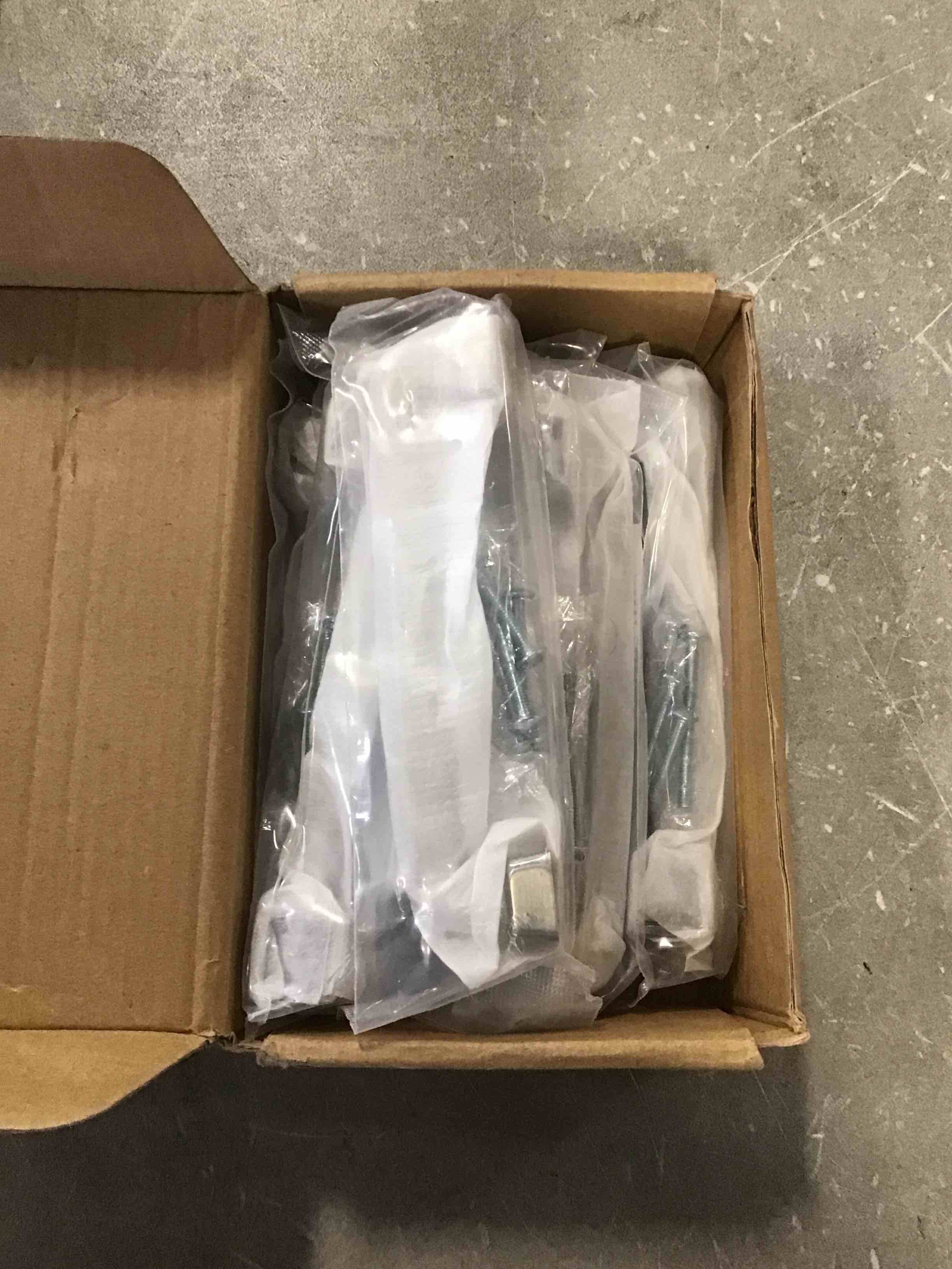 https://s3.amazonaws.com/lotting-images-prod/bidfta/ORG6780817_1722257850945.jpeg