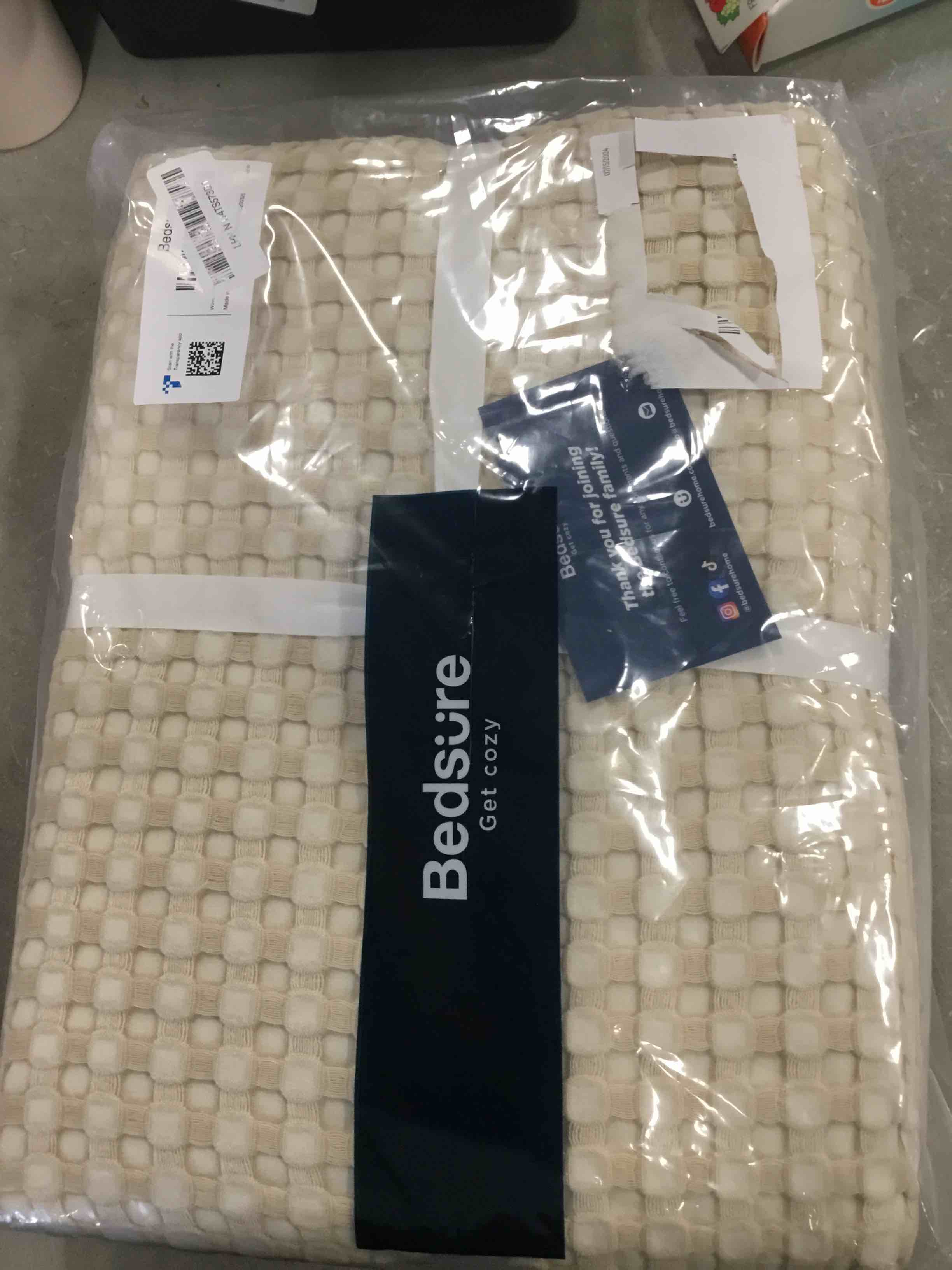 https://s3.amazonaws.com/lotting-images-prod/bidfta/ORG6781451_1722365036872.jpeg