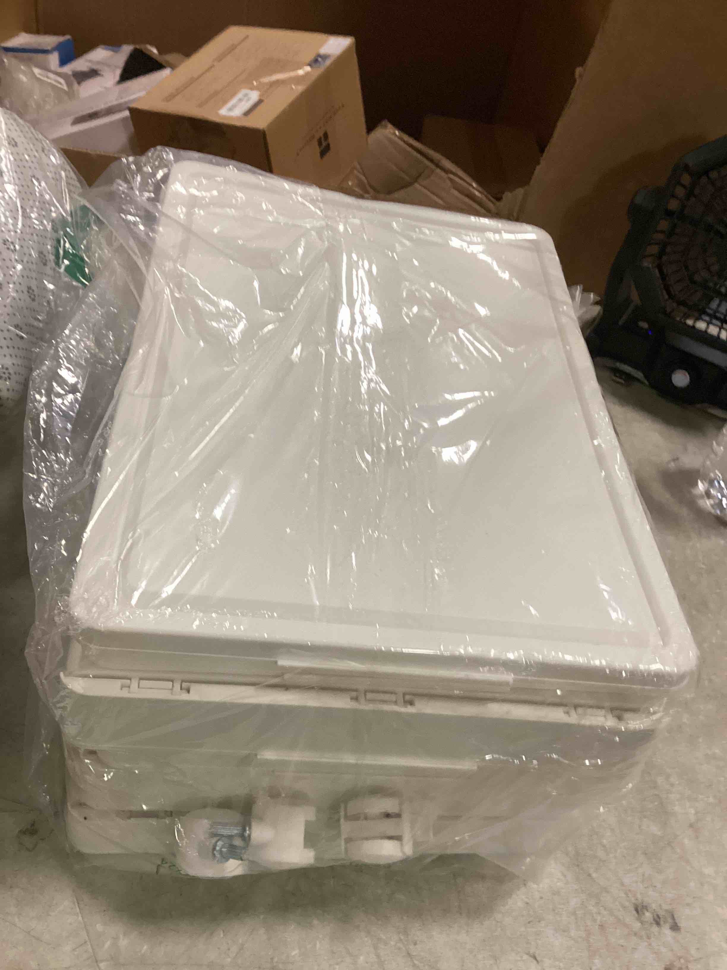 https://s3.amazonaws.com/lotting-images-prod/bidfta/ORG6782801_1722352097346.jpeg