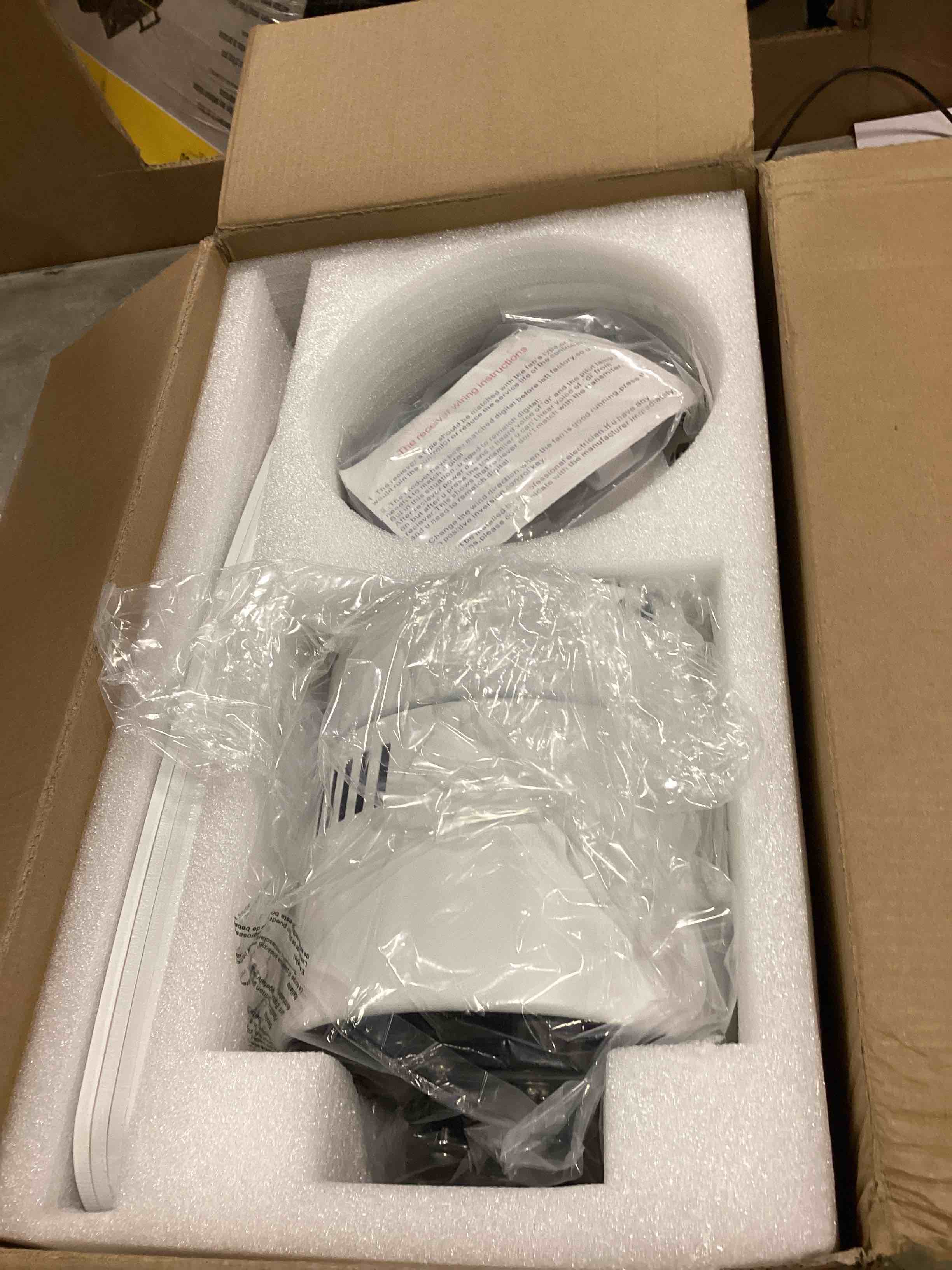 https://s3.amazonaws.com/lotting-images-prod/bidfta/ORG6782847_1722358239730.jpeg