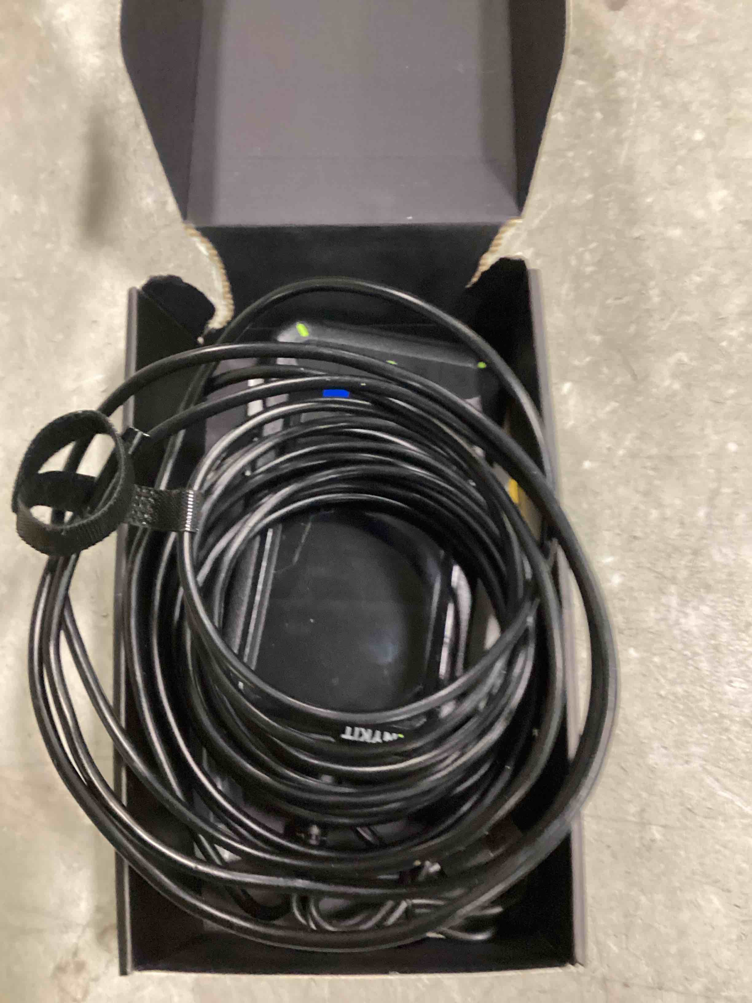 https://s3.amazonaws.com/lotting-images-prod/bidfta/ORG6782957_1722368124866.jpeg