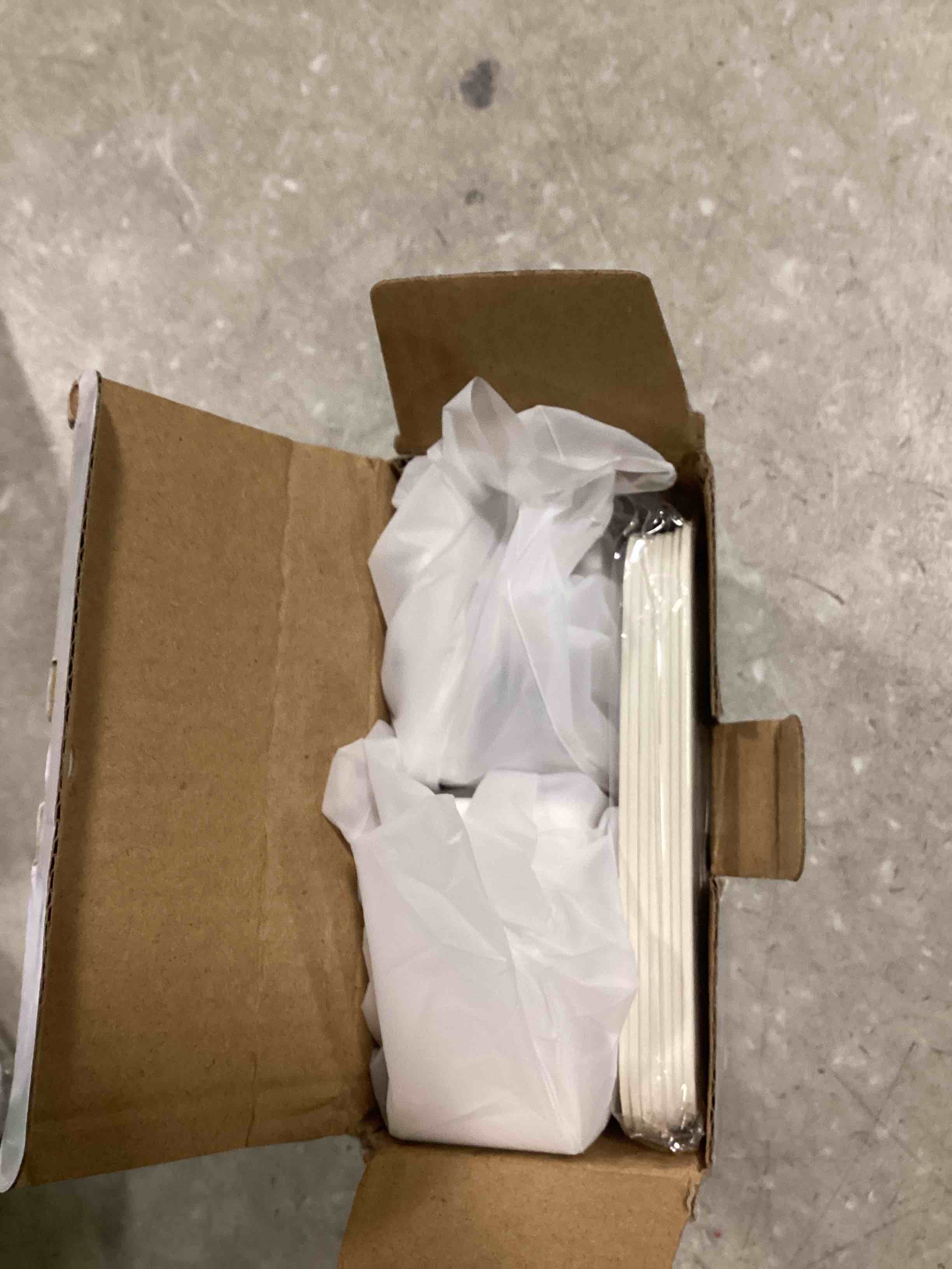 https://s3.amazonaws.com/lotting-images-prod/bidfta/ORG6783046_1722430842628.jpeg